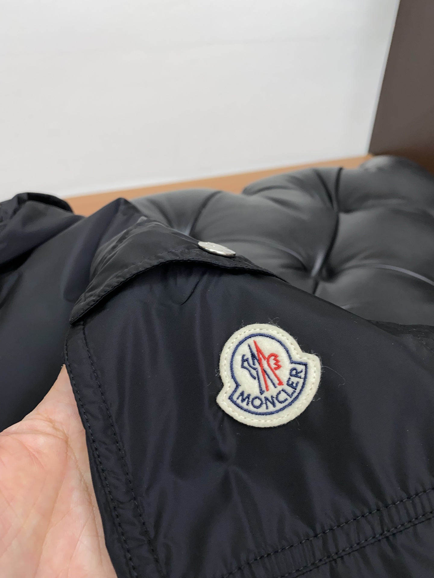  蒙口 
2025年秋冬新款 官网 高端原厂代工出品，
官方经典王牌单品！最新棉衣夹克外套 多明星穿搭示