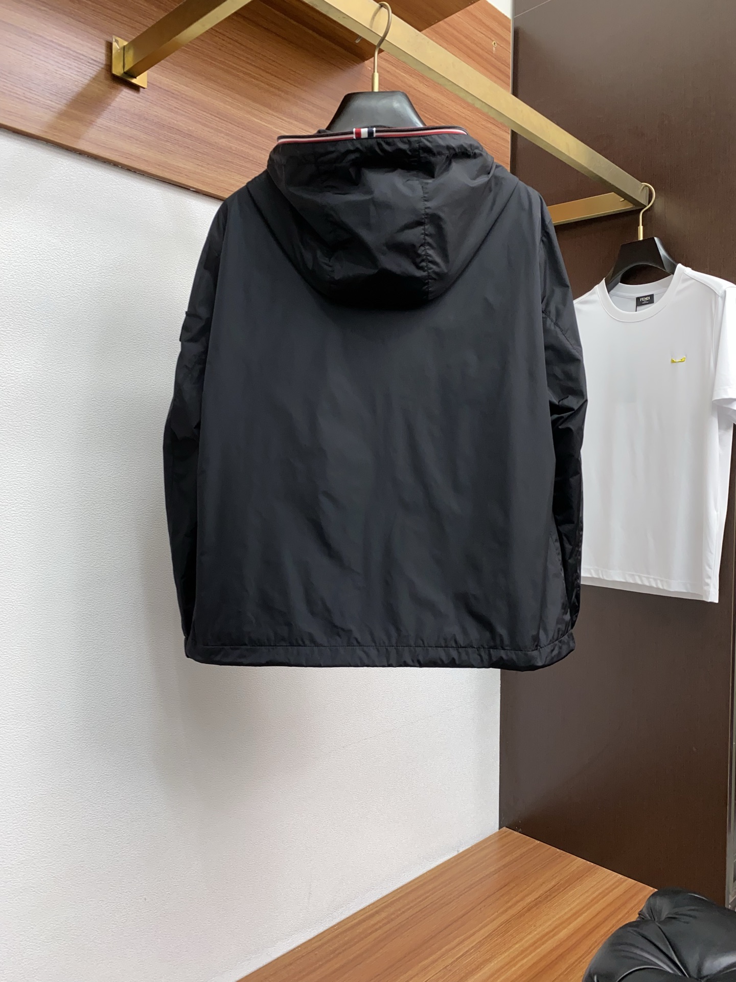  蒙口 
2025年秋冬新款 官网 高端原厂代工出品，
官方经典王牌单品！最新棉衣夹克外套 多明星穿搭示