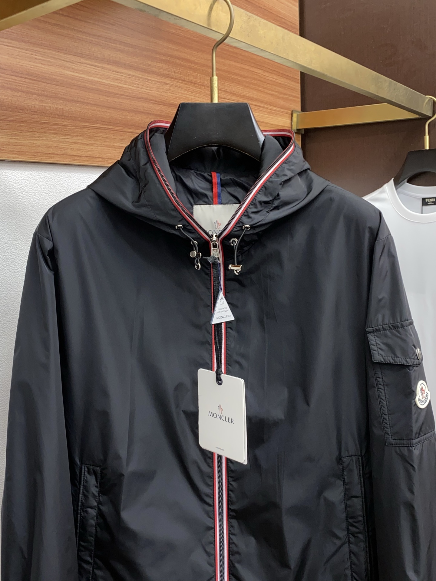  蒙口 
2025年秋冬新款 官网 高端原厂代工出品，
官方经典王牌单品！最新棉衣夹克外套 多明星穿搭示