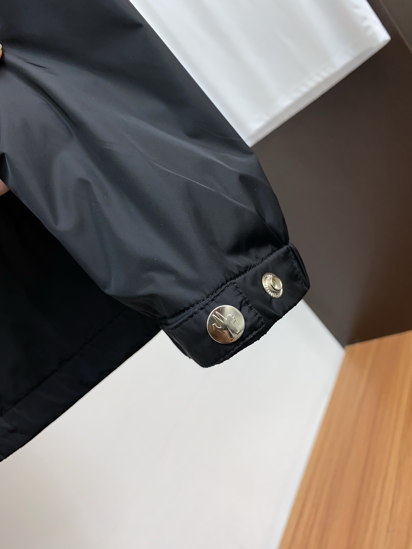  蒙口 
2025年秋冬新款 官网 高端原厂代工出品，
官方经典王牌单品！最新棉衣夹克外套 多明星穿搭示