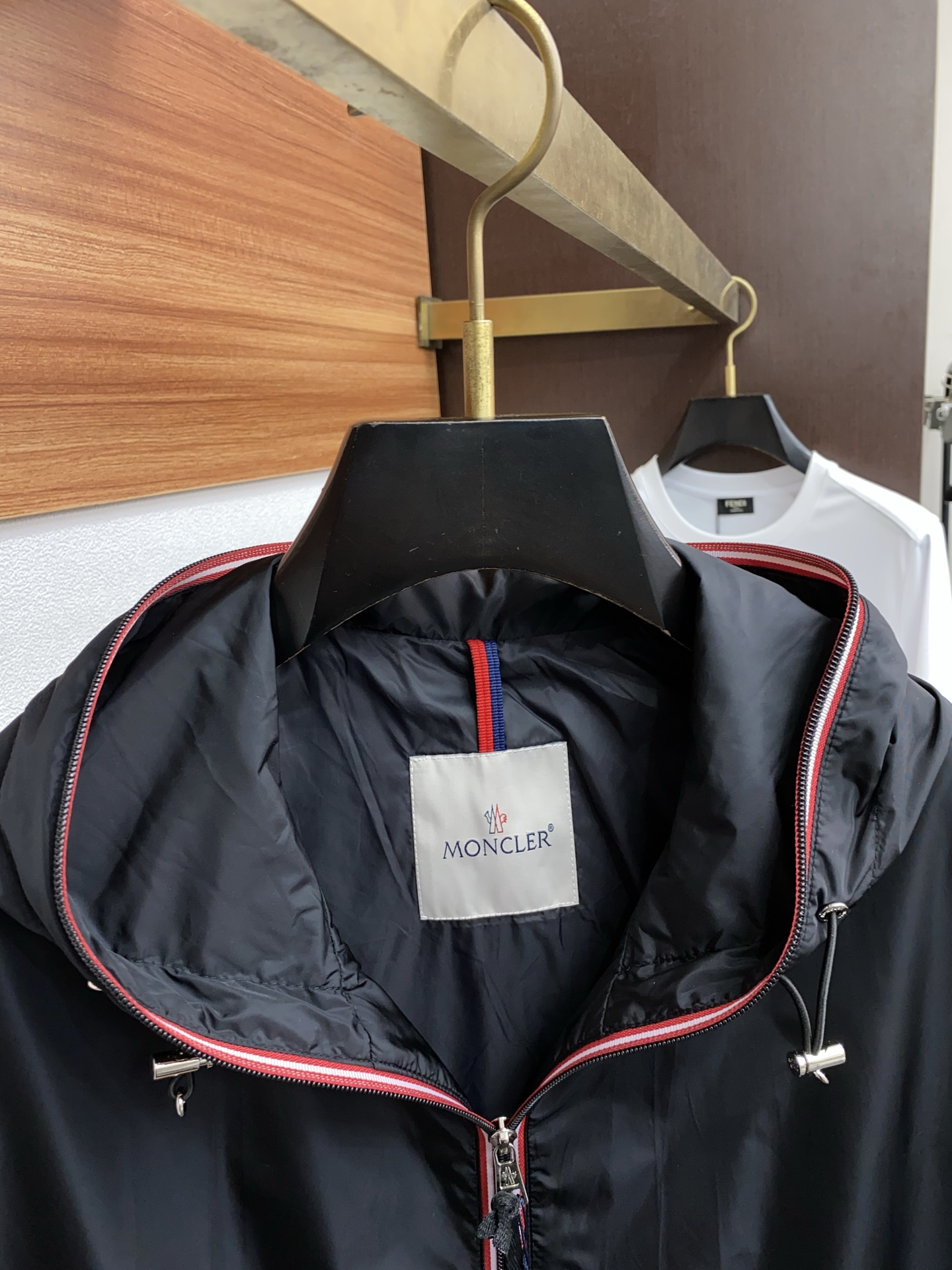  蒙口 
2025年秋冬新款 官网 高端原厂代工出品，
官方经典王牌单品！最新棉衣夹克外套 多明星穿搭示