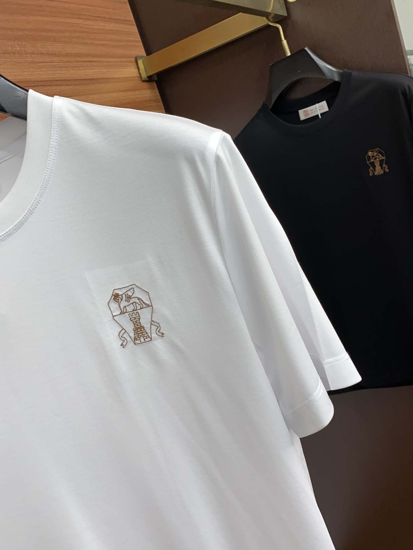 Bc 2026春夏新款首发专柜最新款圆领短袖 高端订制 设计前卫时尚！品牌logo重工艺设计 高端定制1