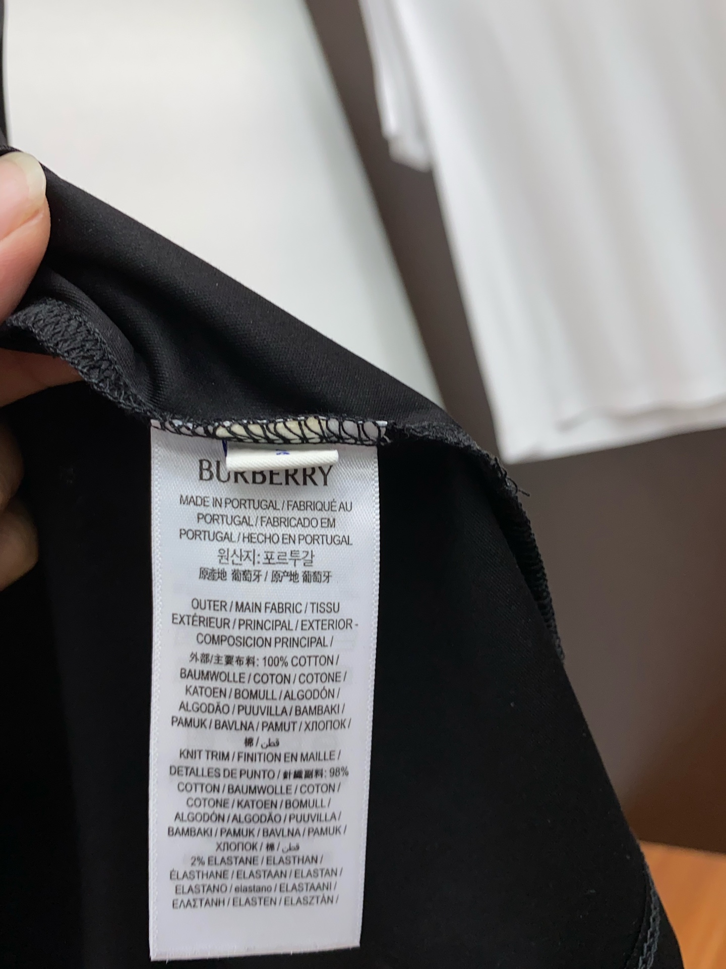 巴宝莉 2025春夏新款首发专柜最新款圆领短袖 高端订制 设计前卫时尚！品牌logo重工艺设计 高端定制