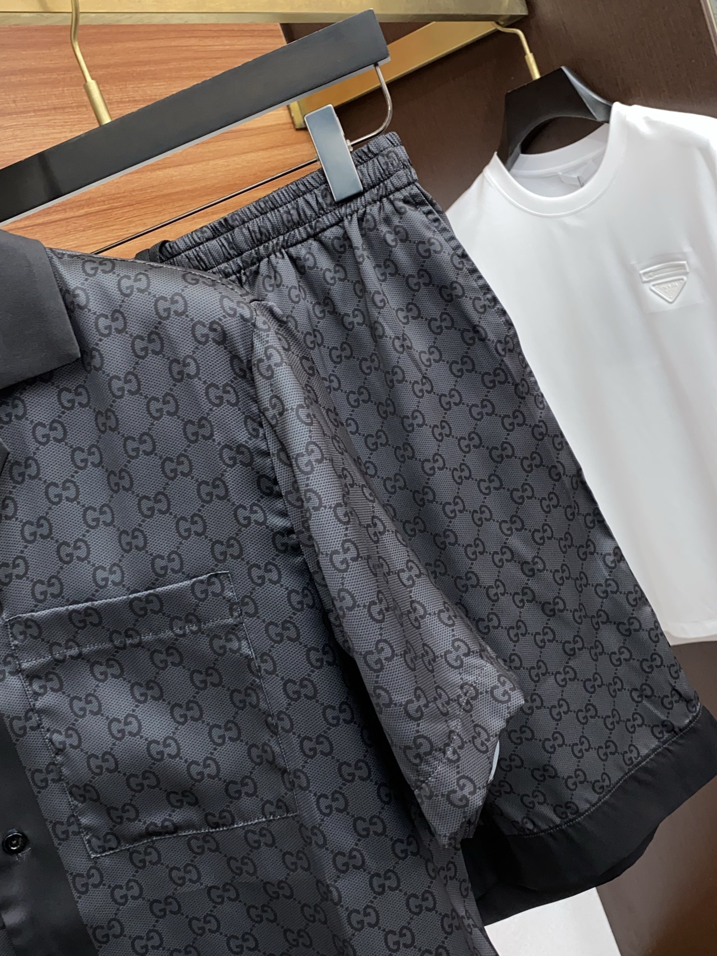 Stylish Summer Money: P953 Gooch Synchronised Counter Fashion Suit in Spicy Silk - 图片 4