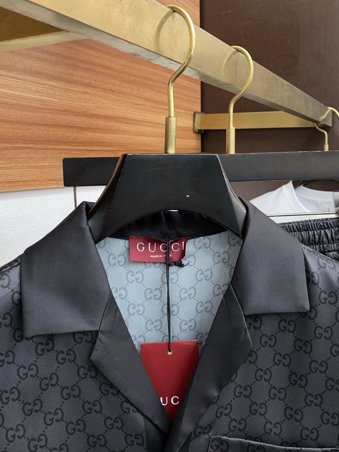 Stylish Summer Money: P953 Gooch Synchronised Counter Fashion Suit in Spicy Silk - 图片 3