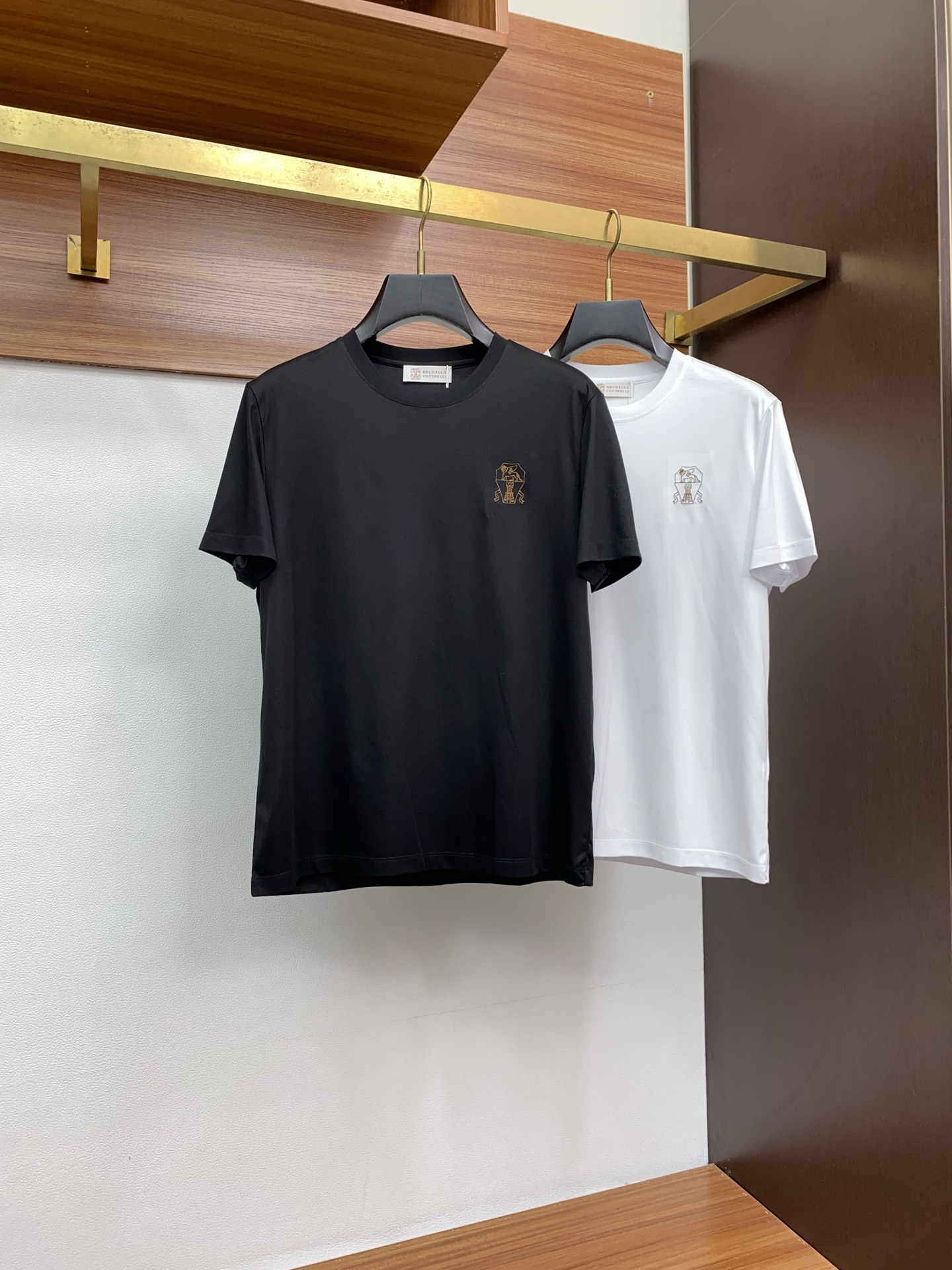 Bc 2026春夏新款首发专柜最新款圆领短袖 高端订制 设计前卫时尚！品牌logo重工艺设计 高端定制1