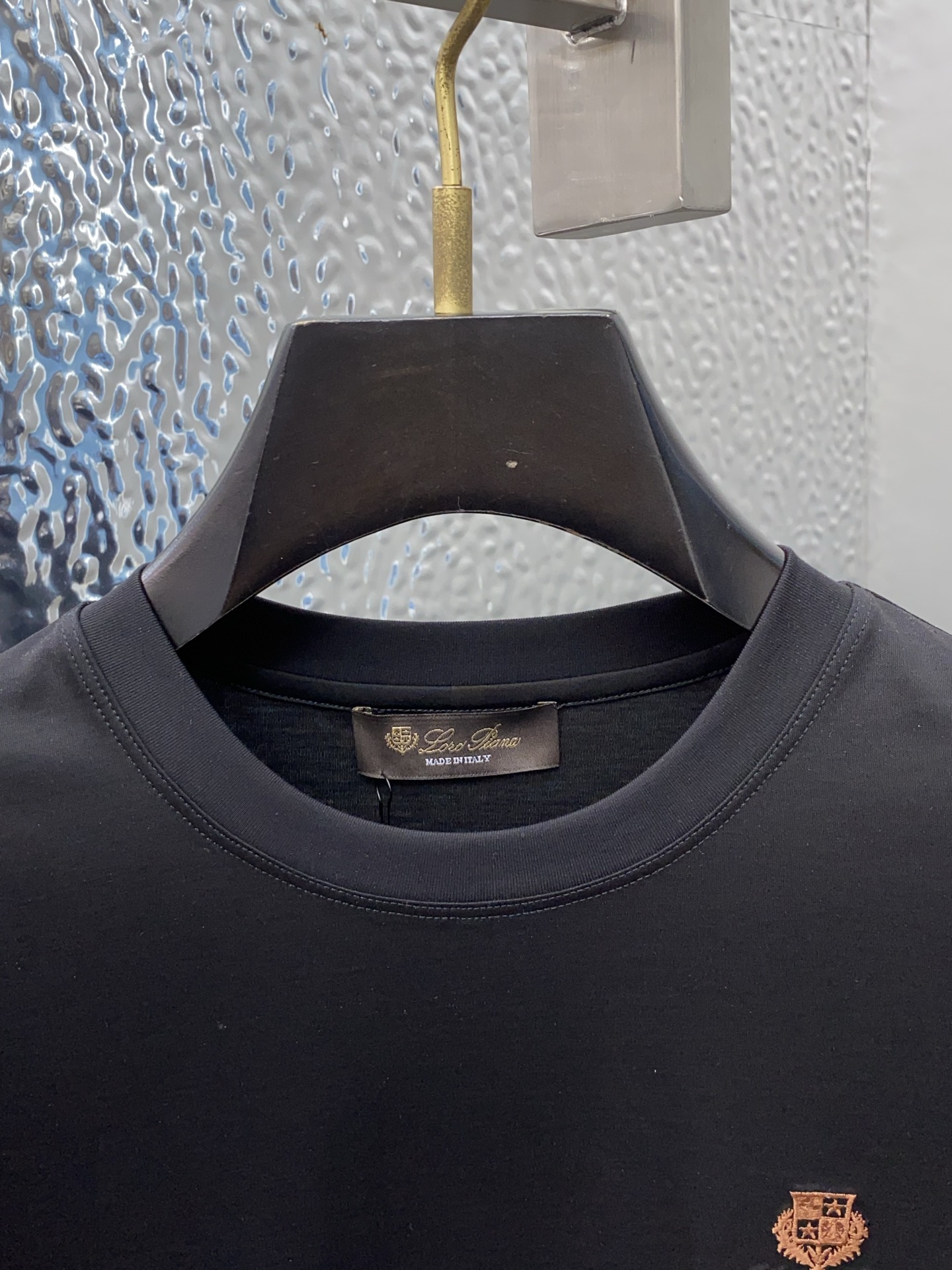 Loro Piana 诺悠翩雅 2026春夏新款首发专柜最新款圆领短袖 高端订制 设计前卫时尚！品牌lo