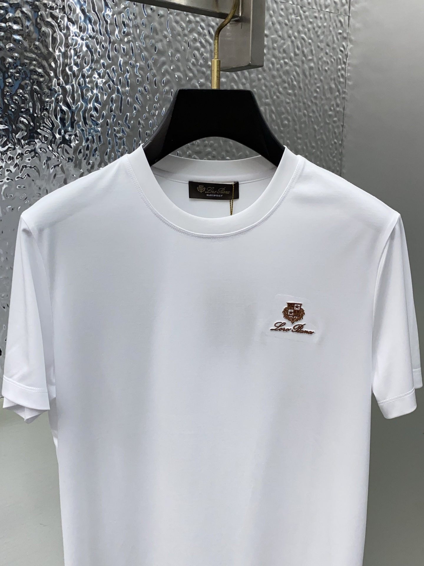 Loro Piana 诺悠翩雅 2026春夏新款首发专柜最新款圆领短袖 高端订制 设计前卫时尚！品牌lo