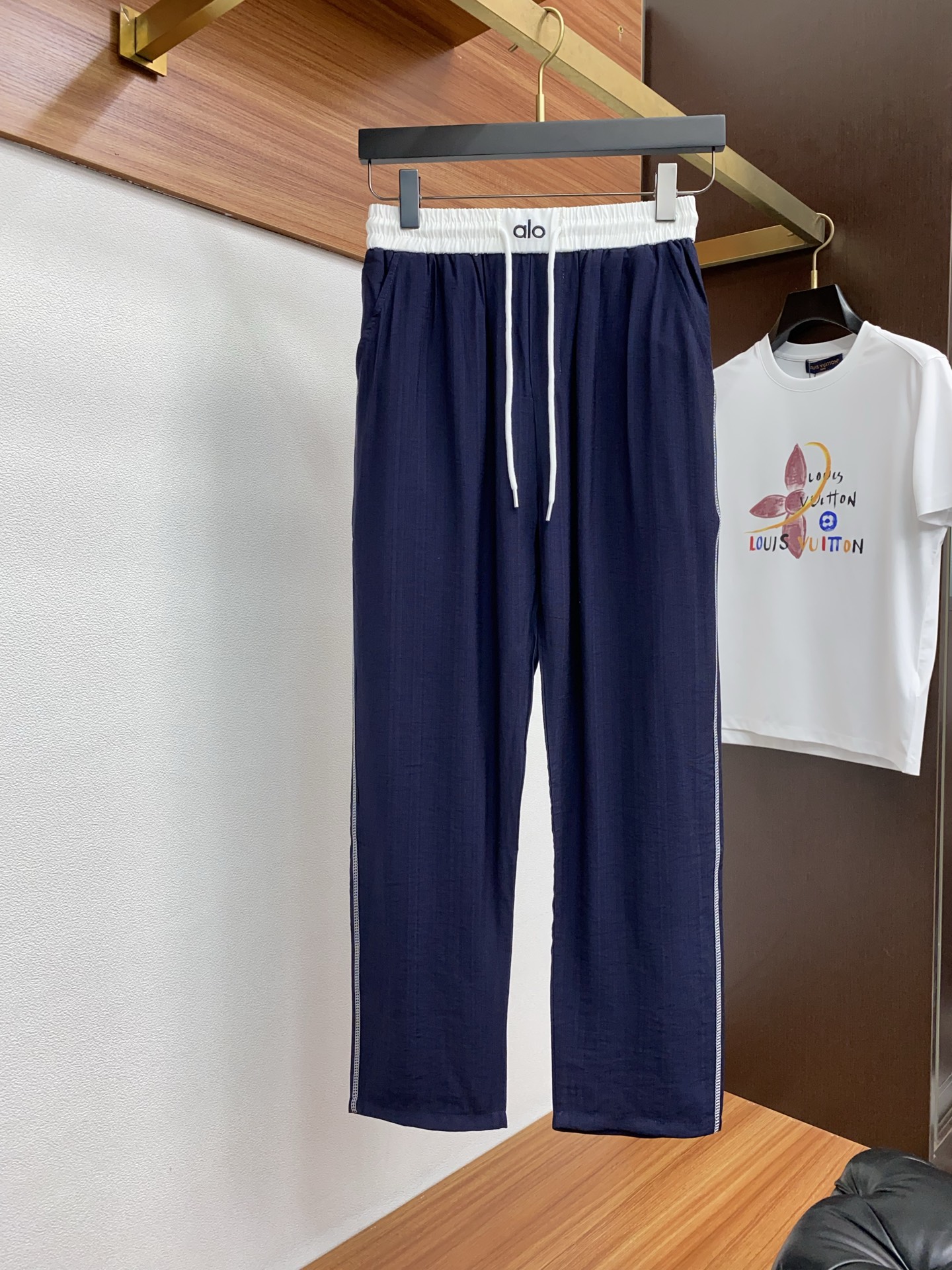 “2025 Summer New Edition Leisure Pants: All-Powerful, Customized Fabric, Tailored Comfort in High-End Style” - 图片 1