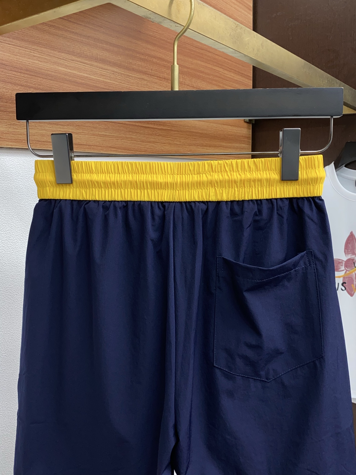 “2025 Summer New Edition Leisure Shorts: All-Powerful, Customized Fabric, High-End Comfort” - 图片 9
