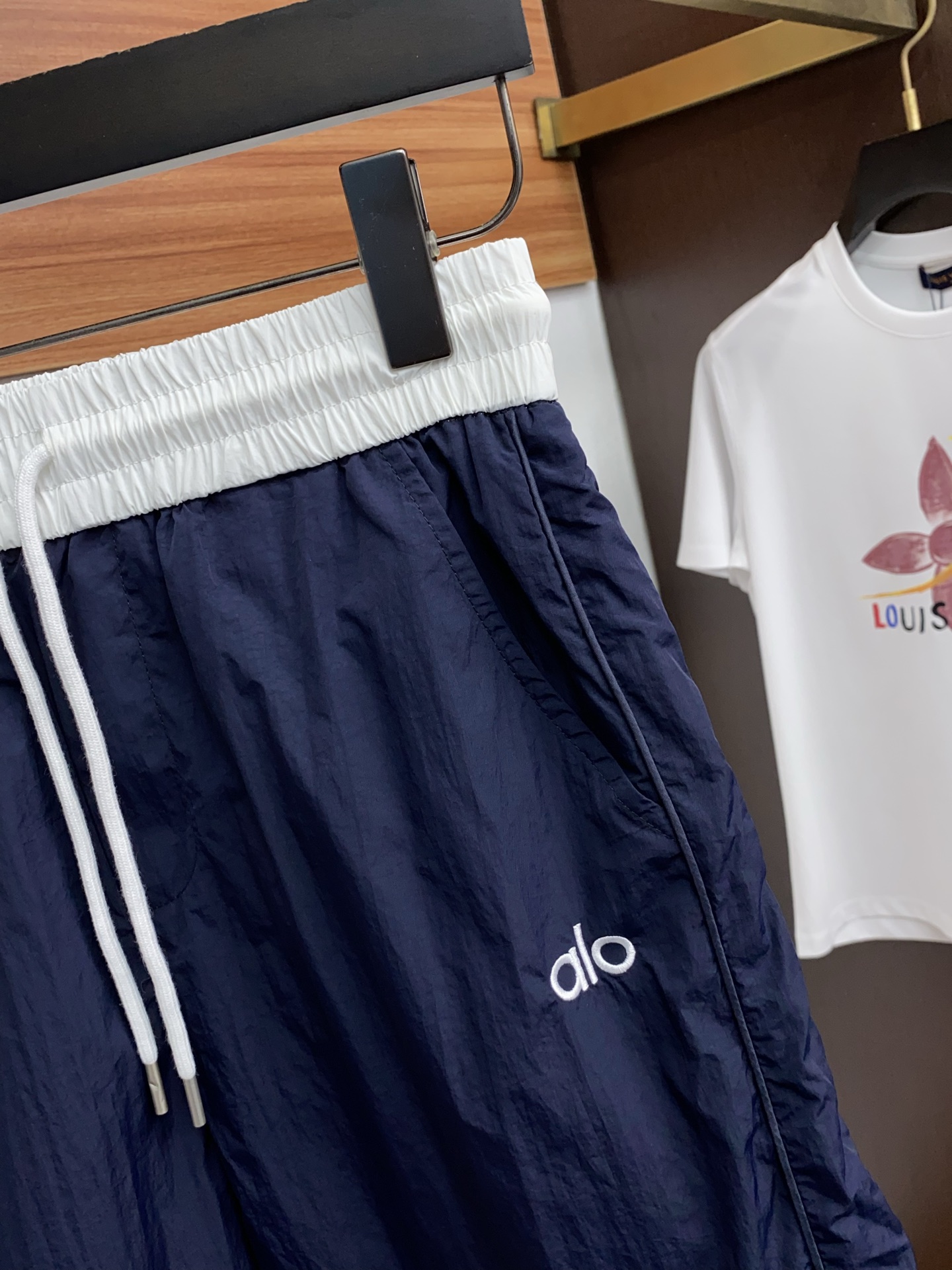 “2025 Summer New Edition Leisure Shorts: All-Powerful, Customized Fabric, High-End Comfort” - 图片 3