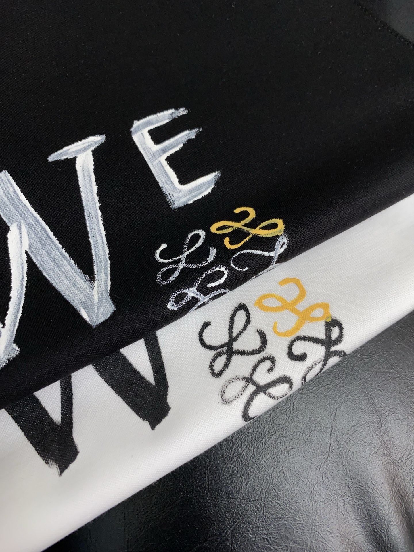  罗意威 2025春夏新款首发专柜最新款圆领短袖 高端订制 设计前卫时尚！品牌logo重工艺设计 高端定