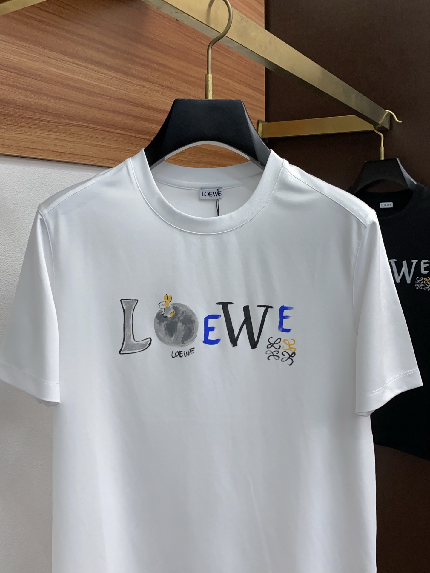  罗意威 2025春夏新款首发专柜最新款圆领短袖 高端订制 设计前卫时尚！品牌logo重工艺设计 高端定