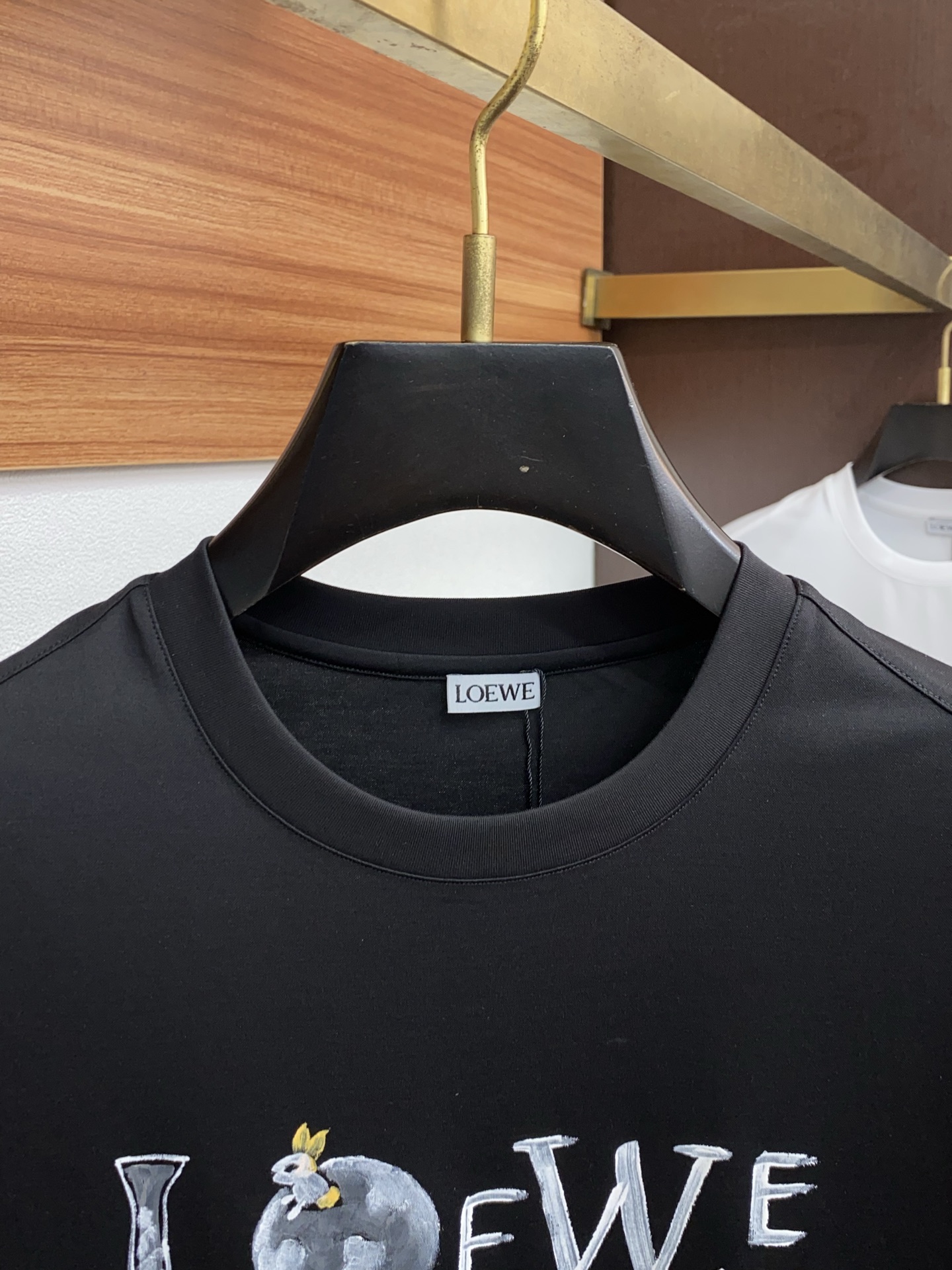  罗意威 2025春夏新款首发专柜最新款圆领短袖 高端订制 设计前卫时尚！品牌logo重工艺设计 高端定