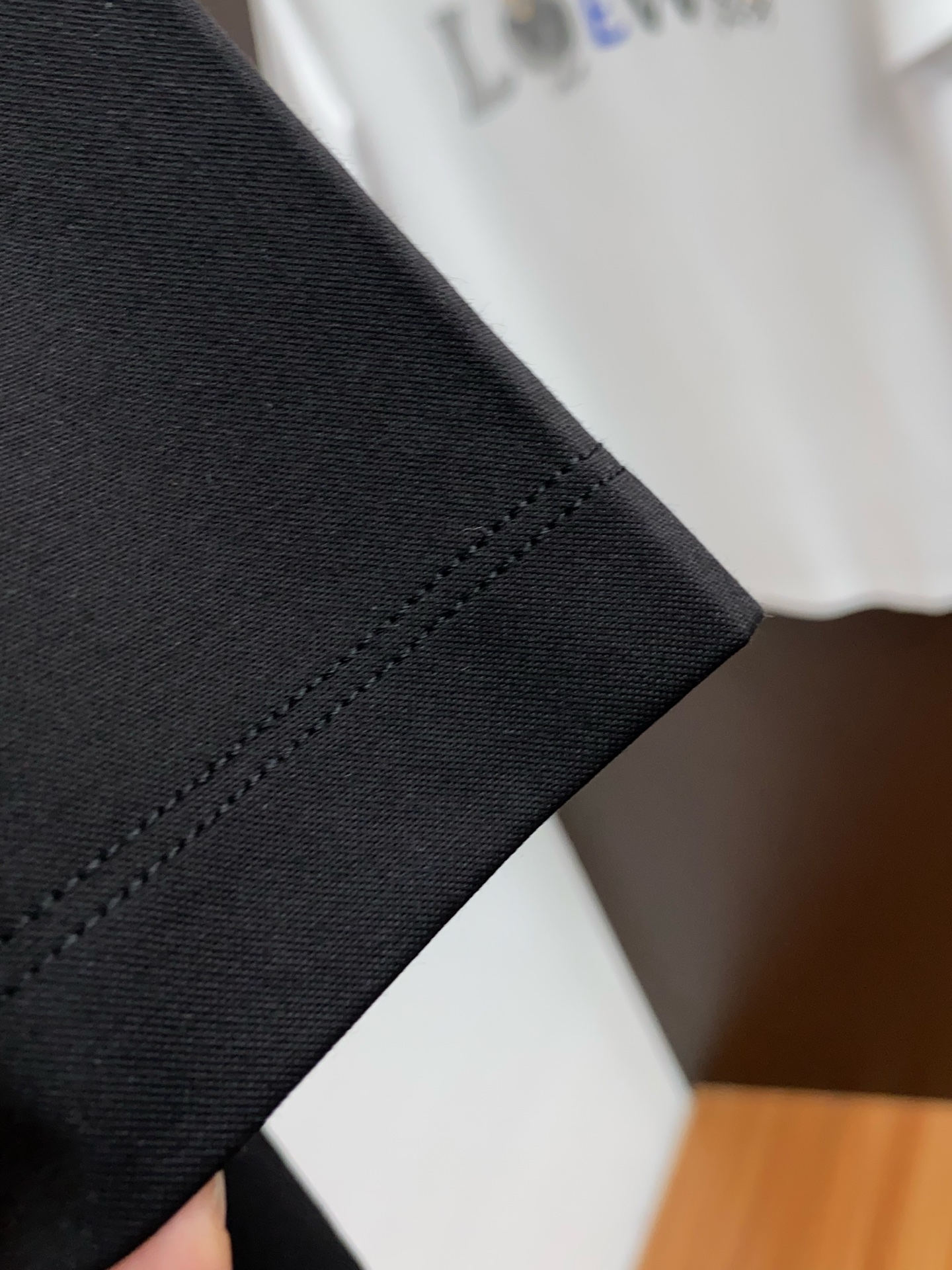  罗意威 2025春夏新款首发专柜最新款圆领短袖 高端订制 设计前卫时尚！品牌logo重工艺设计 高端定