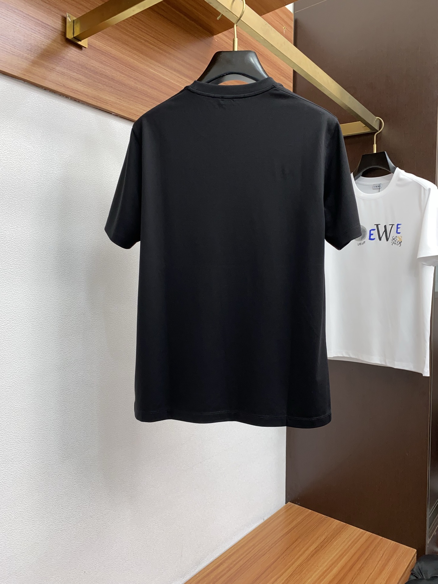  罗意威 2025春夏新款首发专柜最新款圆领短袖 高端订制 设计前卫时尚！品牌logo重工艺设计 高端定