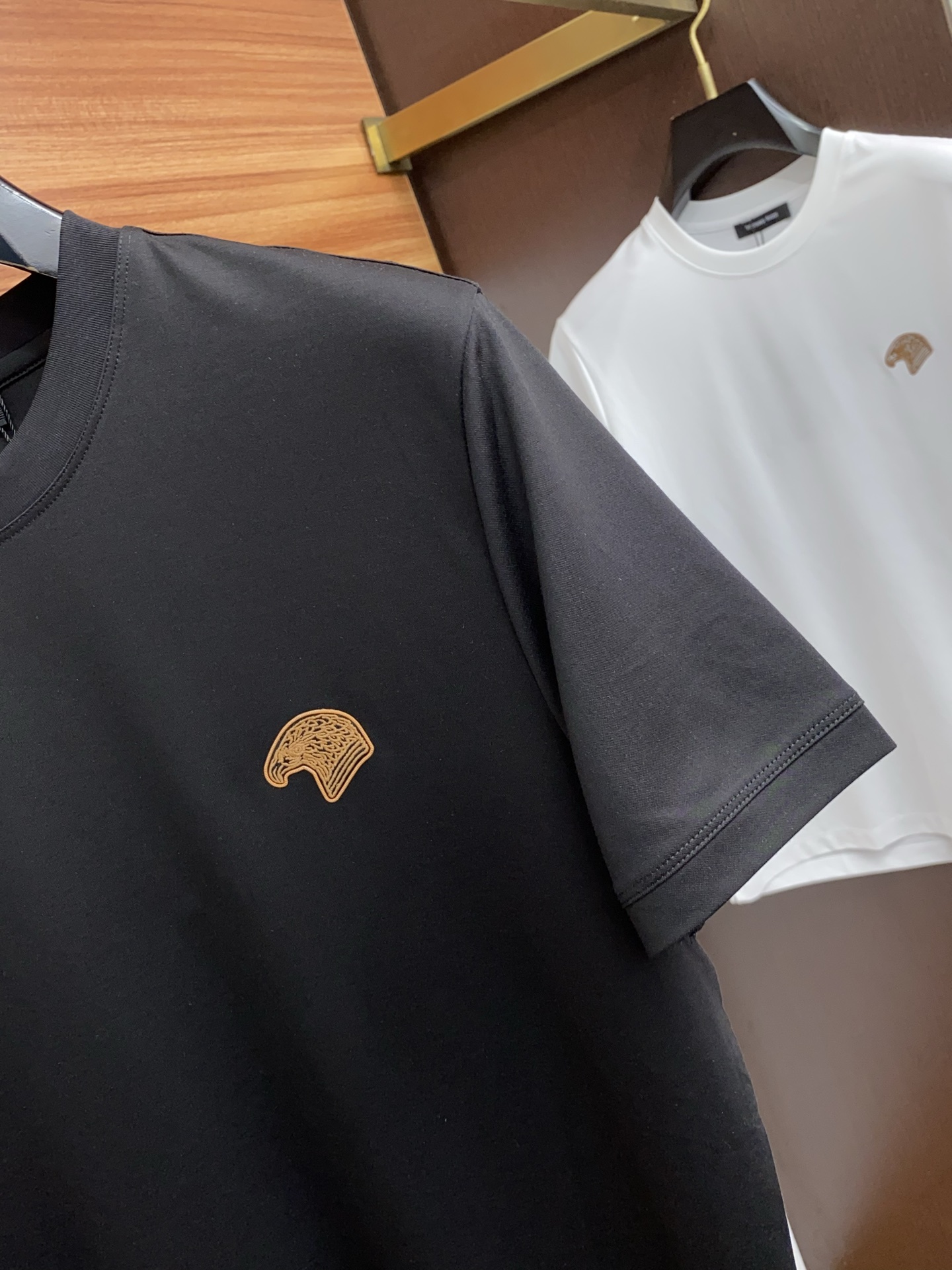 “Stephen: High-End Custom Sleeve in Spring/Summer 2025 with Heavy-Tech Design” - 图片 4