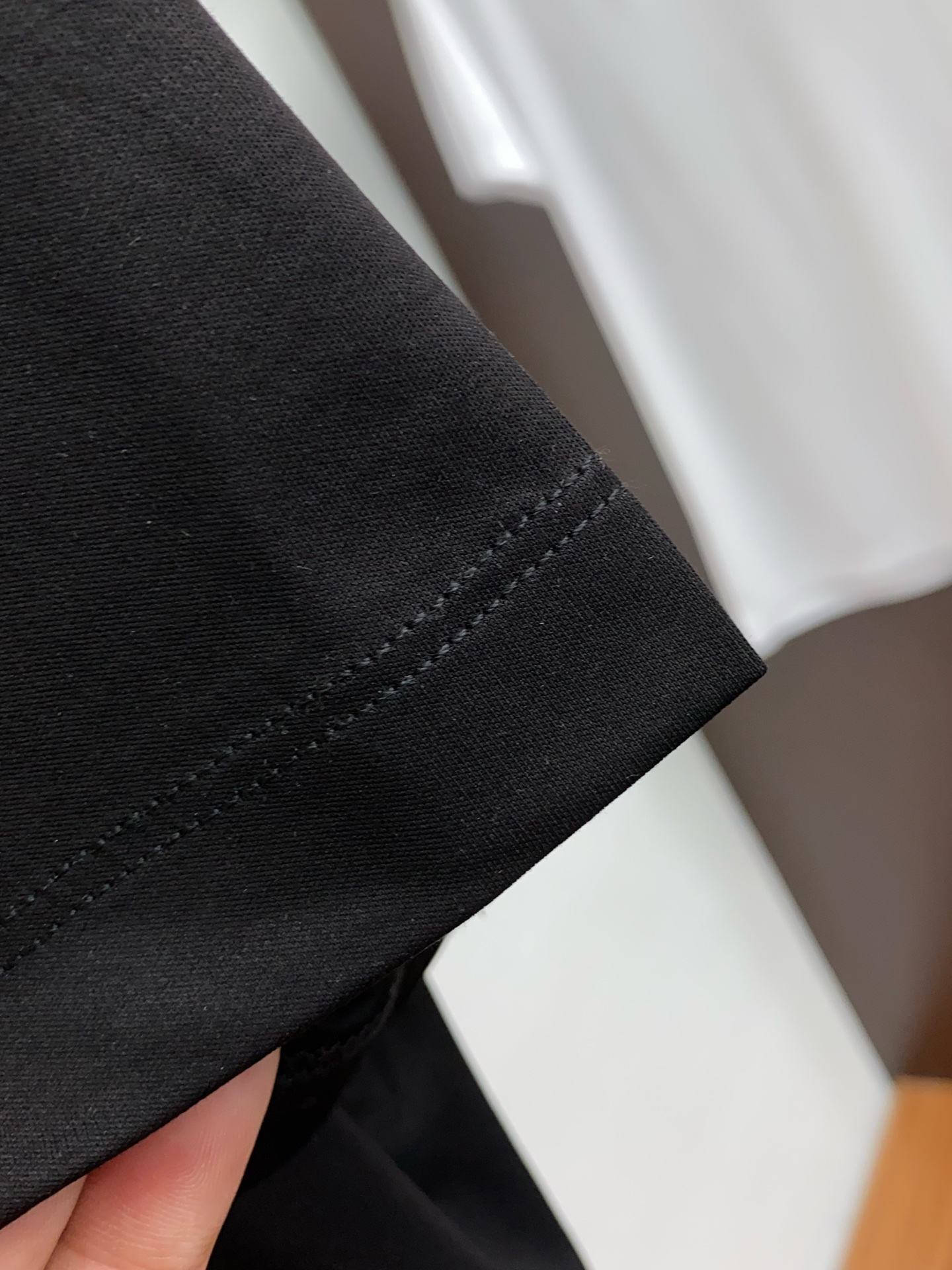  迪奥 2025春夏新款首发专柜最新款圆领短袖 高端订制 设计前卫时尚！品牌logo重工艺设计 高端定制