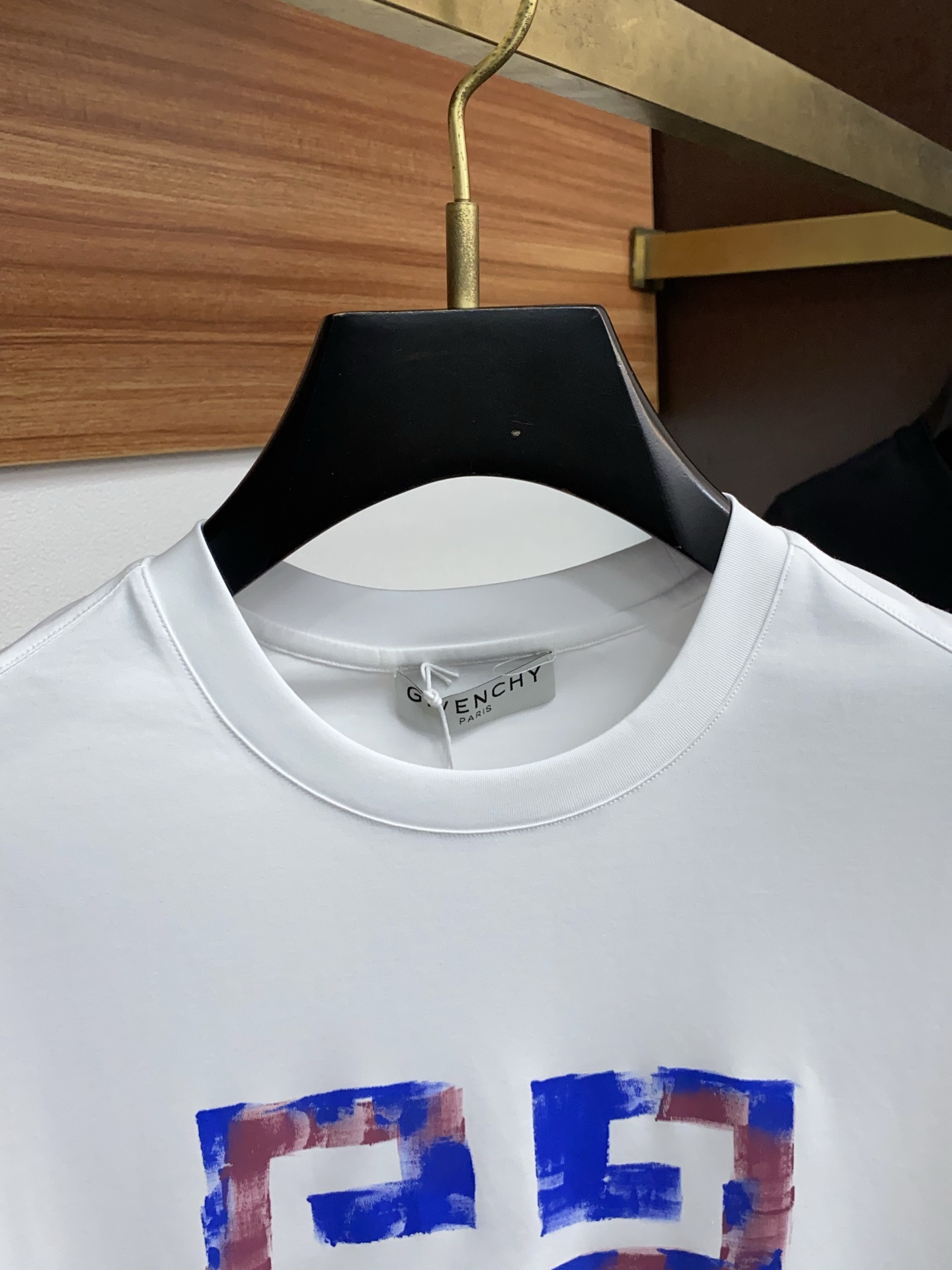  罗意威 2025春夏新款首发专柜最新款圆领短袖 高端订制 设计前卫时尚！品牌logo重工艺设计 高端定