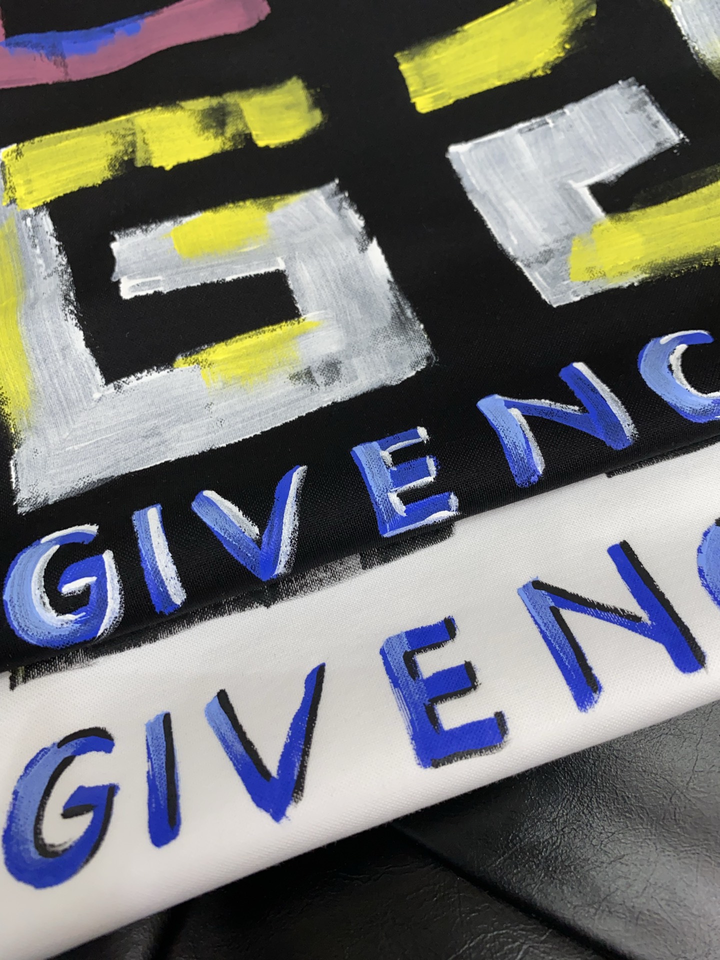  罗意威 2025春夏新款首发专柜最新款圆领短袖 高端订制 设计前卫时尚！品牌logo重工艺设计 高端定