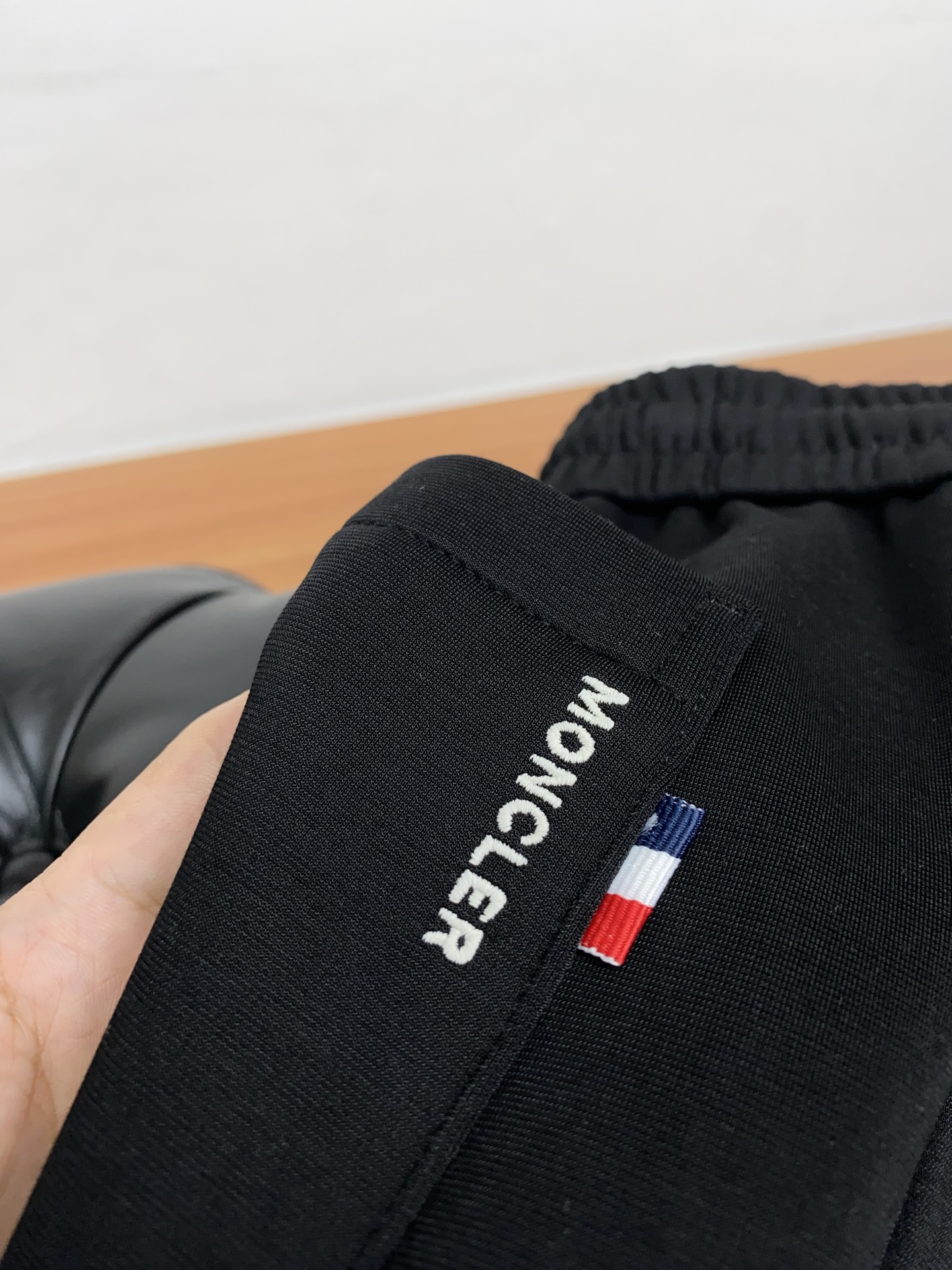  蒙口 2025SS早秋冬新品 丝光加厚纯棉面料男士运动休闲裤 每季必出的类型，无需质疑的热卖王牌单品，