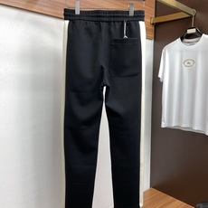罗意威 秋冬新款拉链外套套装 高品质定制面料 顶级版本贸易公司渠道订单,海外精品独家限定发售,经典即永 罗意威 秋冬新款拉链外套套装 高品质定制面料 顶级版本贸易公司渠道订单,海外精品独家限定发售,经典即永