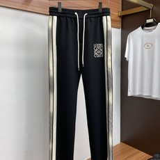 罗意威 秋冬新款拉链外套套装 高品质定制面料 顶级版本贸易公司渠道订单,海外精品独家限定发售,经典即永 罗意威 秋冬新款拉链外套套装 高品质定制面料 顶级版本贸易公司渠道订单,海外精品独家限定发售,经典即永
