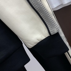 罗意威 秋冬新款拉链外套套装 高品质定制面料 顶级版本贸易公司渠道订单,海外精品独家限定发售,经典即永 罗意威 秋冬新款拉链外套套装 高品质定制面料 顶级版本贸易公司渠道订单,海外精品独家限定发售,经典即永