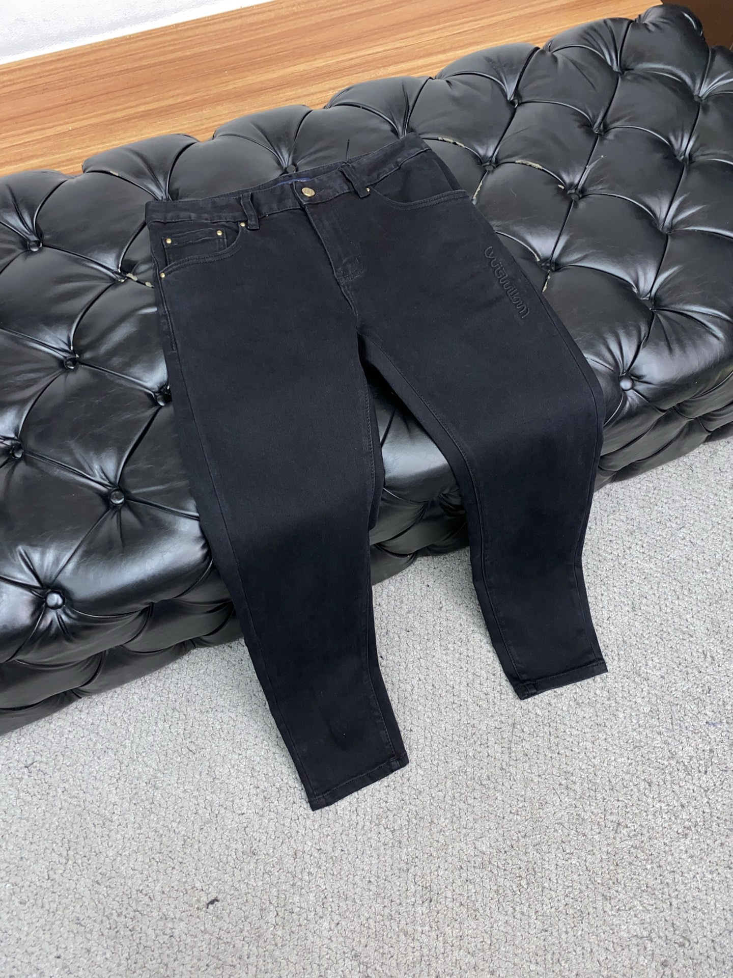 1v路易威登 25新款 市场独家订制进口丹宁牛仔面料 稀缺面料 超级舒服 工艺复杂四季款牛仔裤 针织牛从