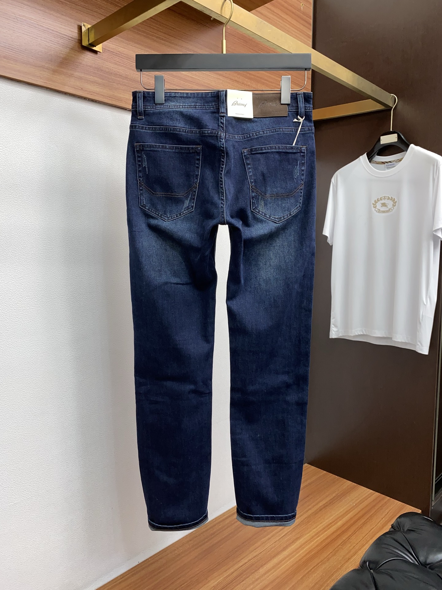 布莱奥尼 2025秋季新品 修身男士牛仔裤纯血统品 每季必出的类型，无需质疑的热卖王牌单品，符合四季最佳