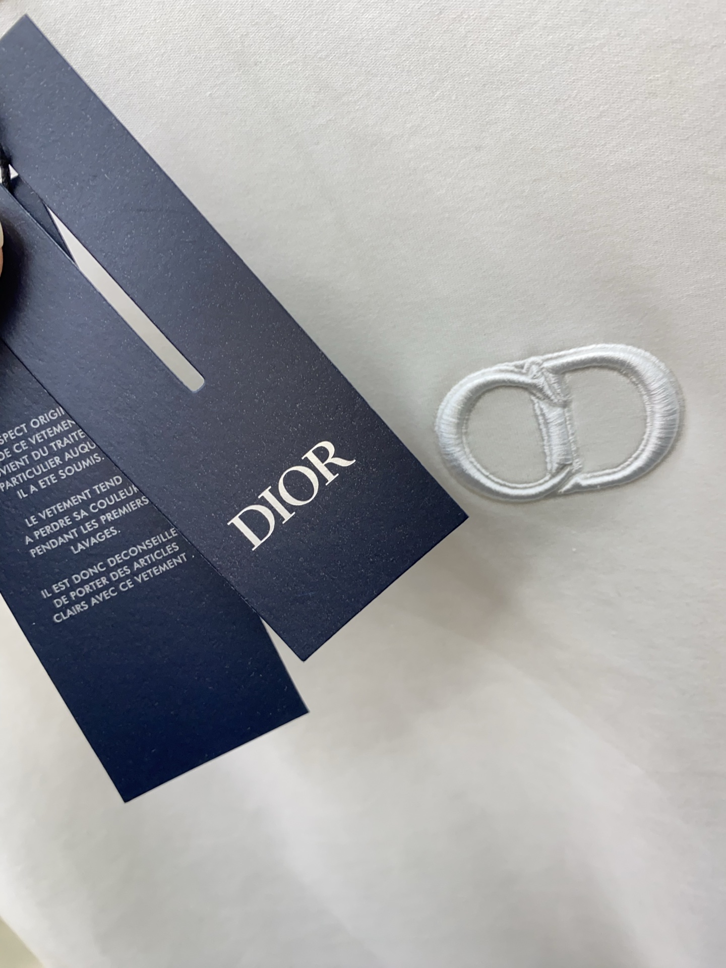 迪奥 2025 秋冬AW新品，时尚休闲打底加厚长袖卫衣专柜同步有售，进口面料，工艺极度复杂，视觉相当雅致