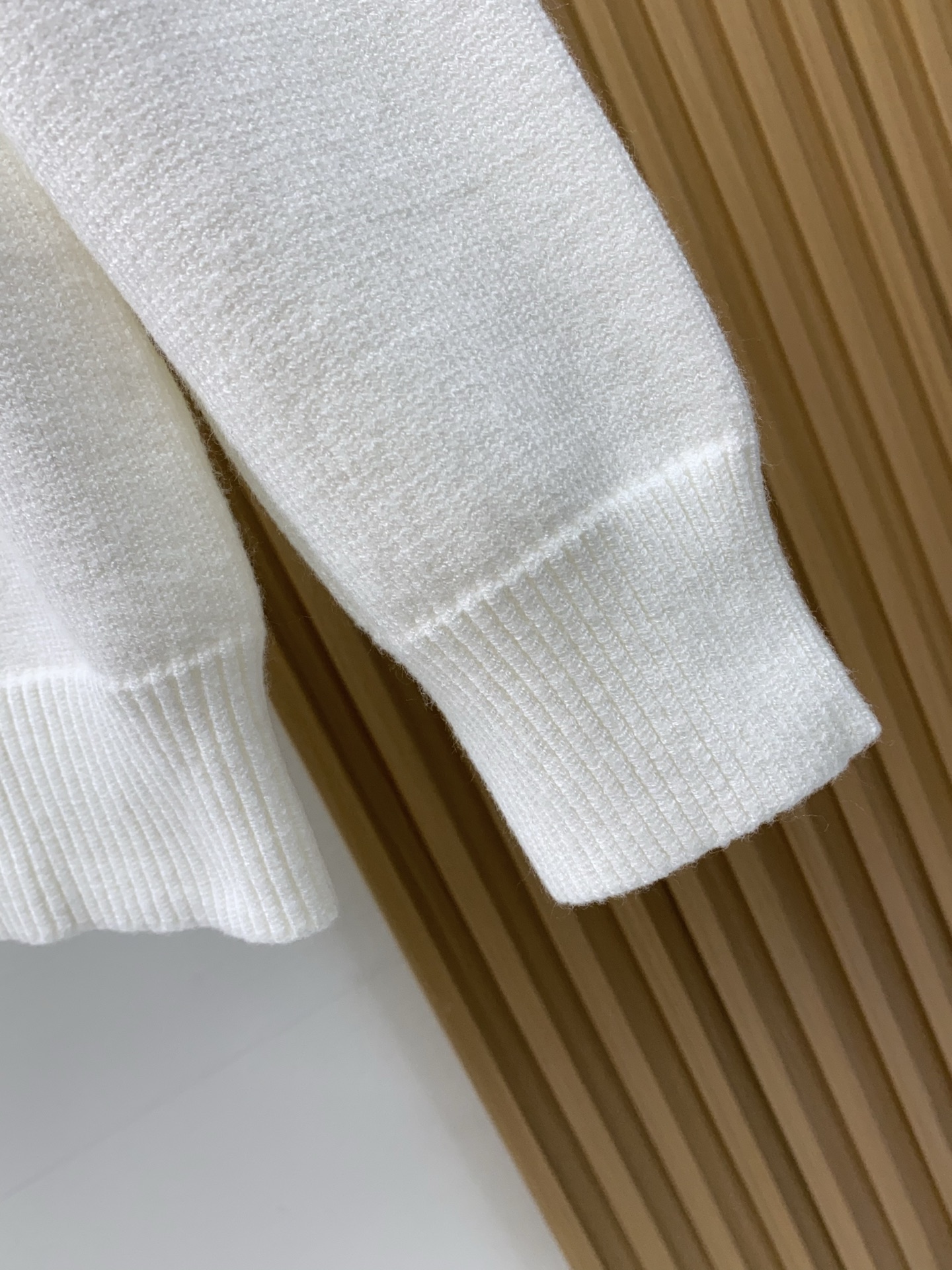 罗意威 2025FW男士秋冬毛衣 打底外穿毛衣 针织衫休闲日常穿搭单品！上身修饰身形、定制面料将时装美学