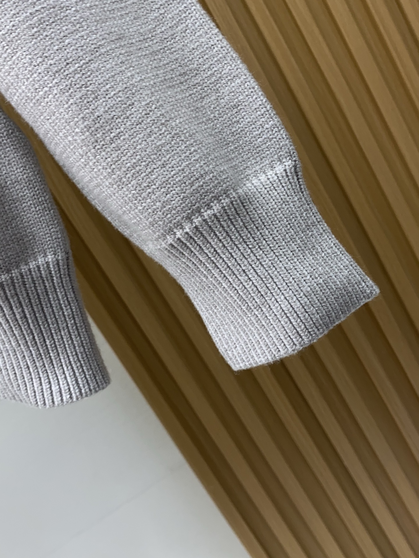 罗意威 2025FW男士秋冬毛衣 打底外穿毛衣 针织衫休闲日常穿搭单品！上身修饰身形、定制面料将时装美学