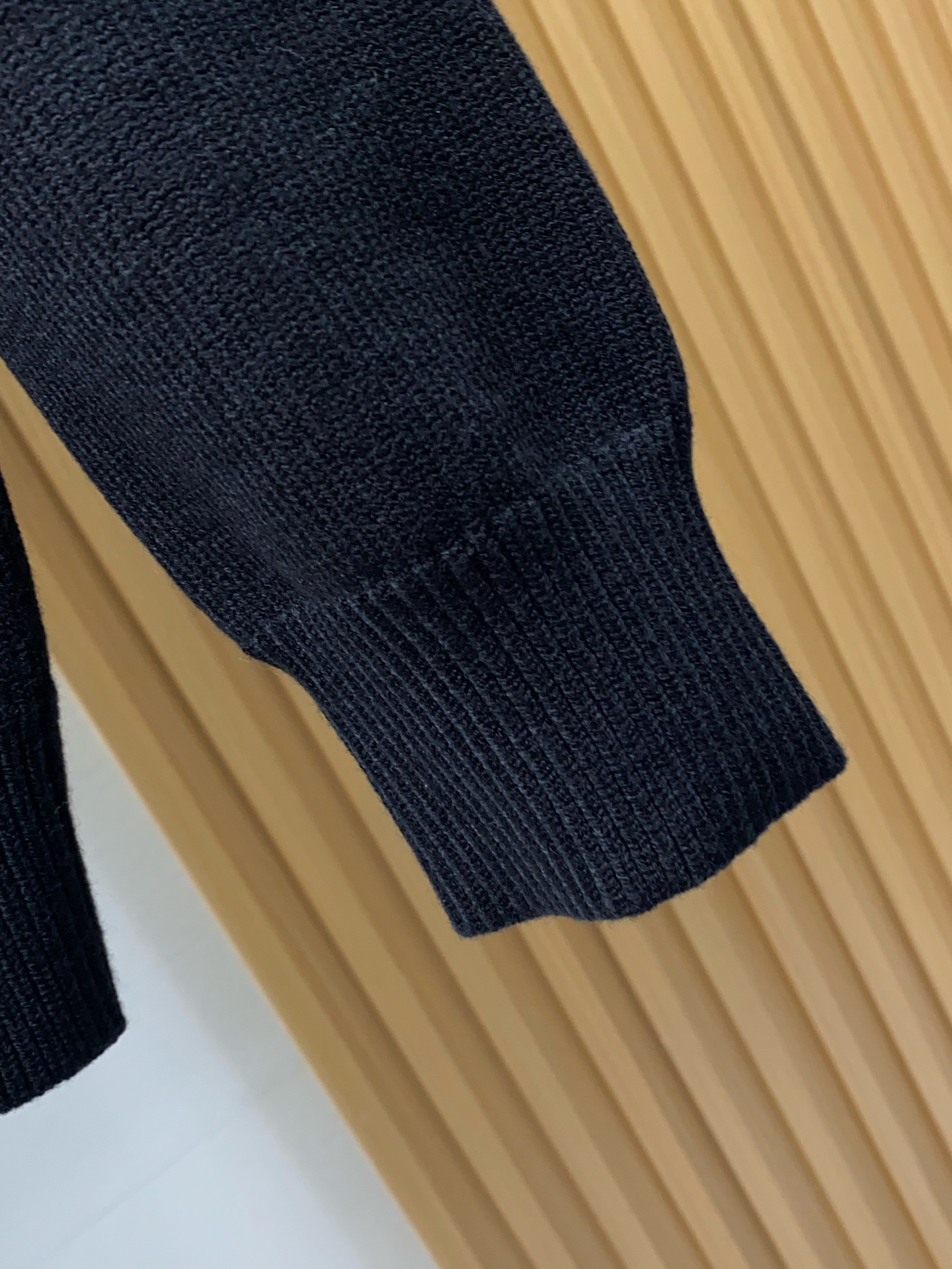 罗意威 2025FW男士秋冬毛衣 打底外穿毛衣 针织衫休闲日常穿搭单品！上身修饰身形、定制面料将时装美学