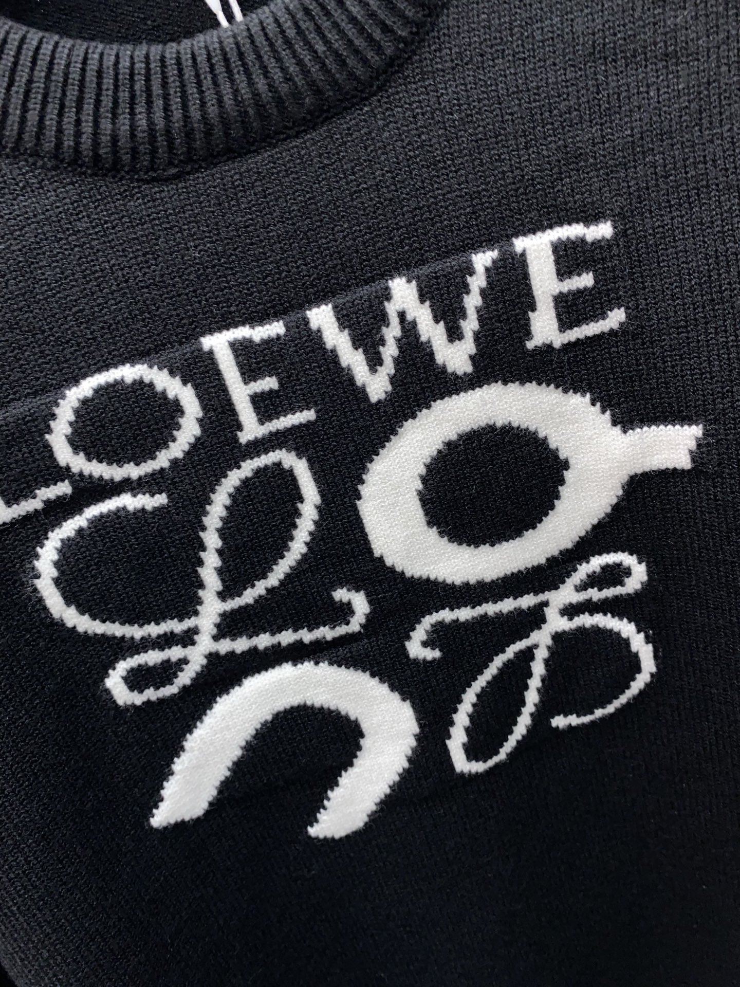 罗意威 2025FW男士秋冬毛衣 打底外穿毛衣 针织衫休闲日常穿搭单品！上身修饰身形、定制面料将时装美学