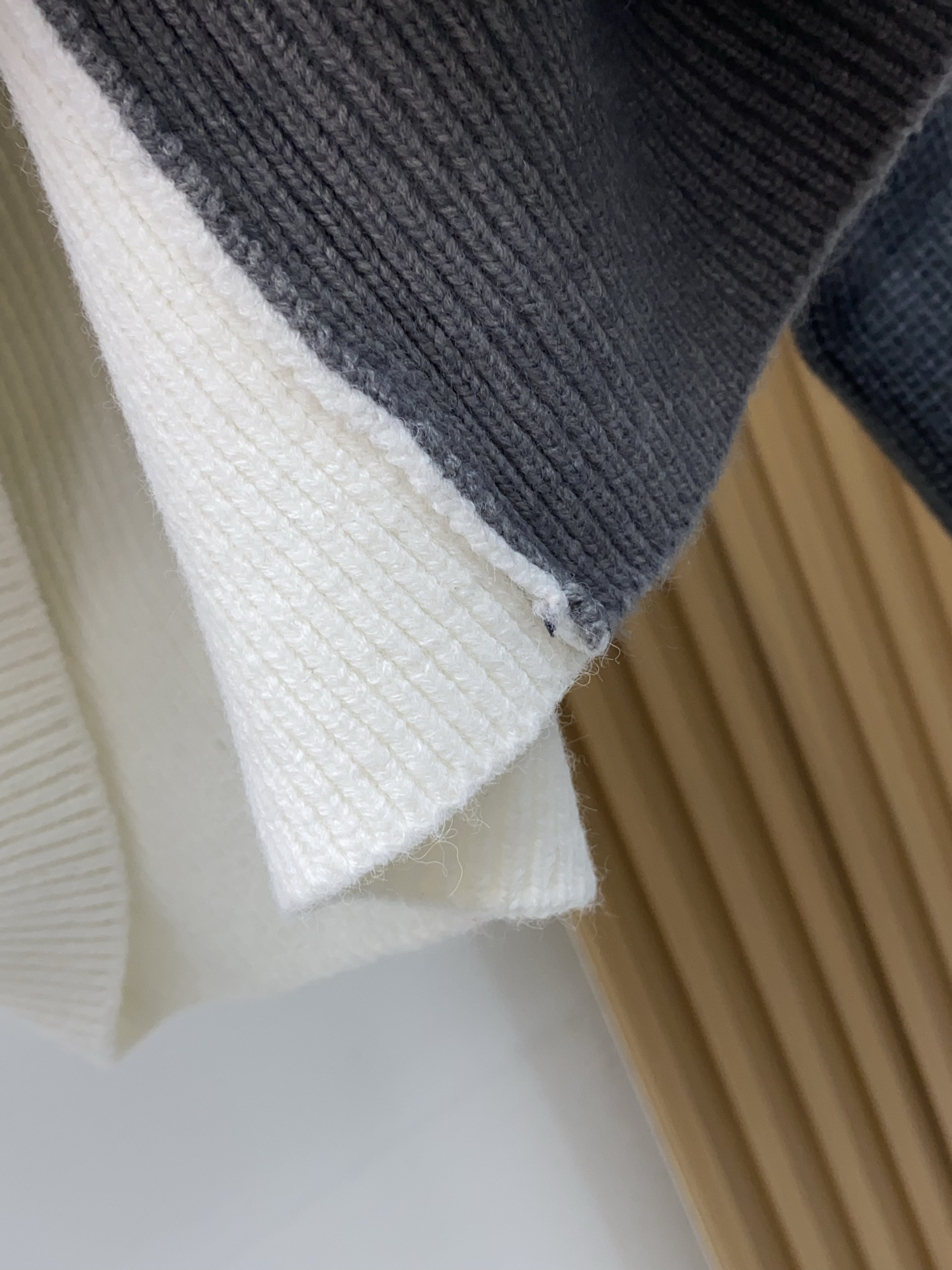 TB 2025FW男士秋冬毛衣 针织男装外套，休闲日常穿搭单品！上身修饰身形、定制面料将时装美学和新都市