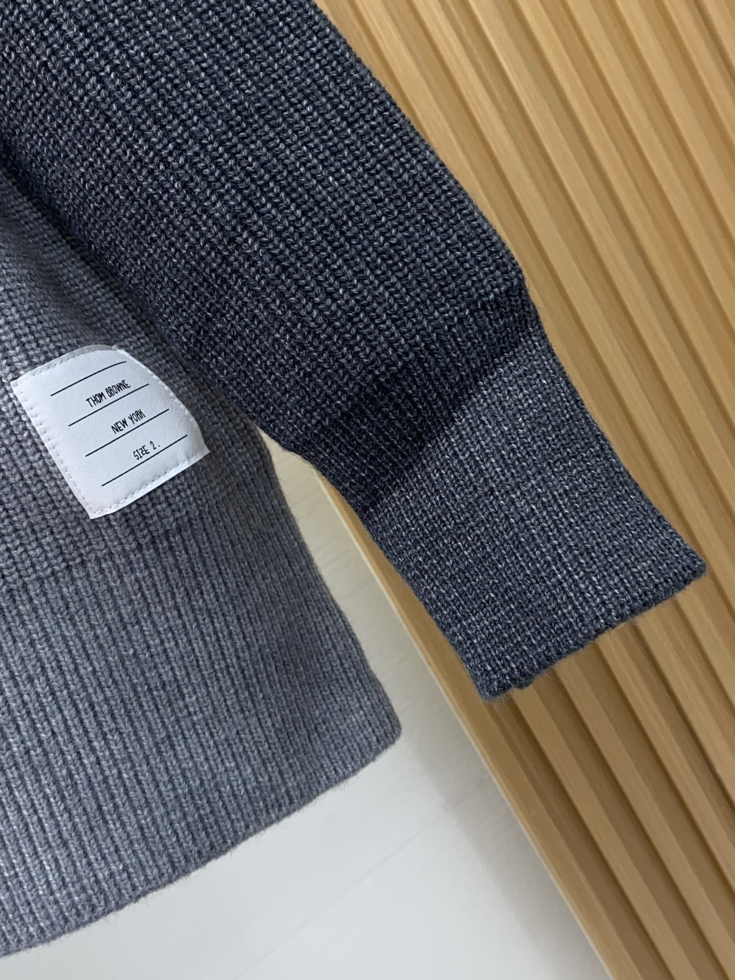 TB 2025FW男士秋冬毛衣 针织男装外套，休闲日常穿搭单品！上身修饰身形、定制面料将时装美学和新都市