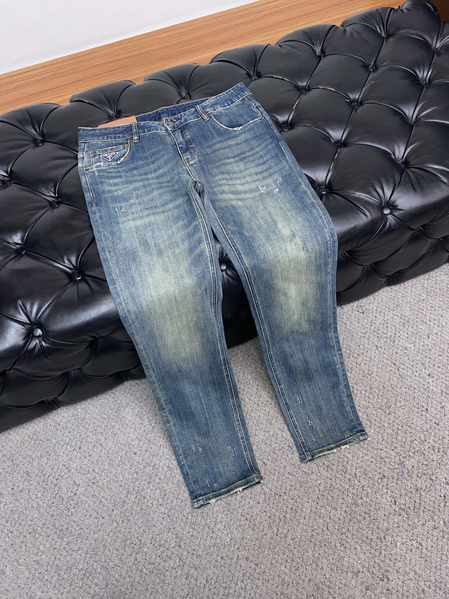 普拉达 2025SS秋冬 新品 原单男士修身牛仔休闲裤 纯血统品 G柜7000+ 每季必出的类型,无需质