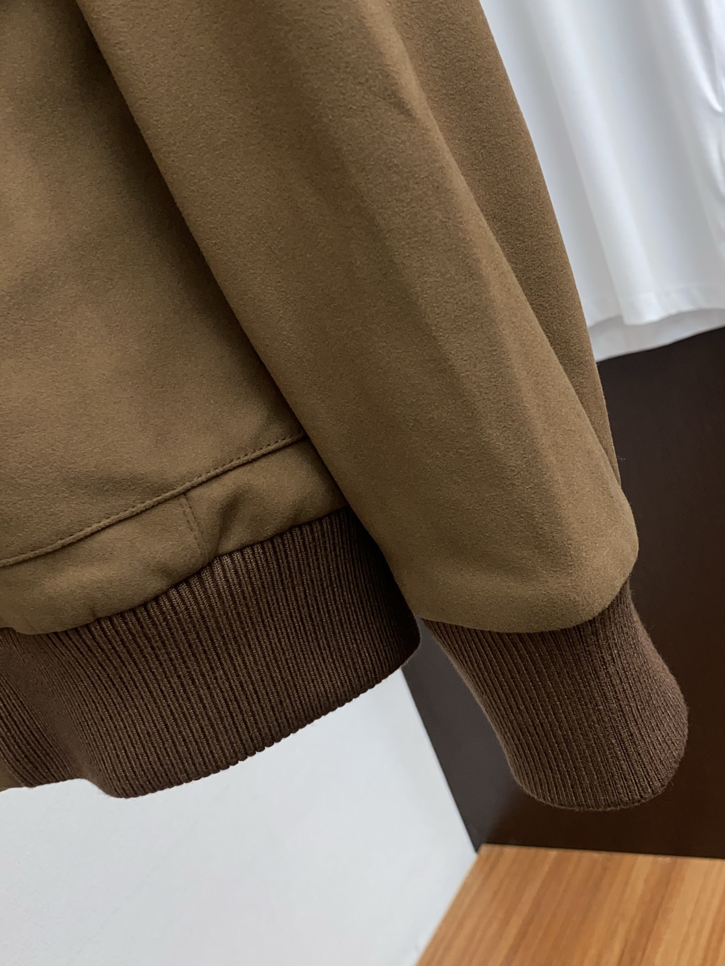 lP🆕 诺悠翩雅 25ss最新品 立领领夹克外套，设计帅气有型！百搭必备单品，时尚潮牌， 轻松营造酷帅氛