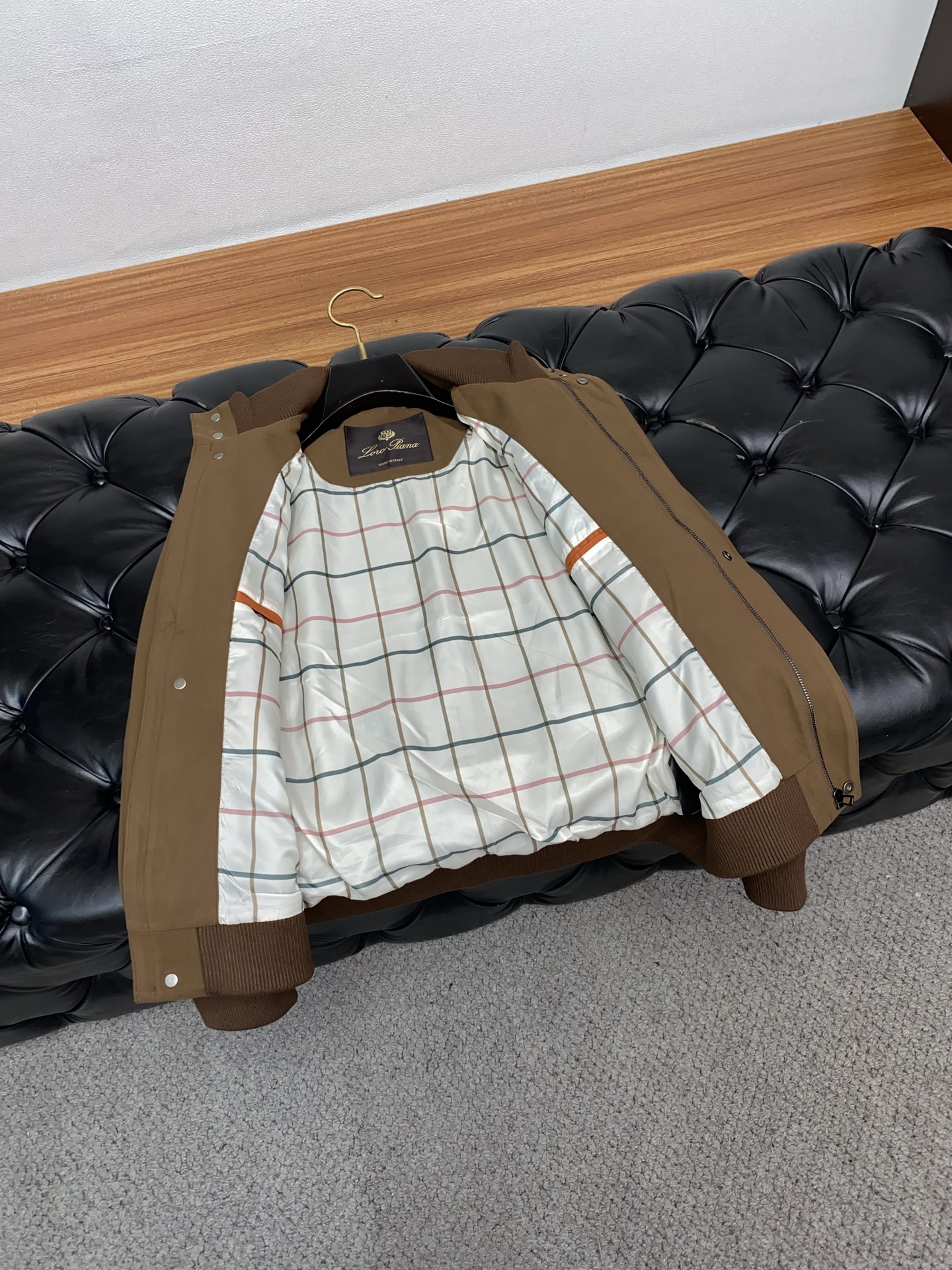 lP🆕 诺悠翩雅 25ss最新品 立领领夹克外套，设计帅气有型！百搭必备单品，时尚潮牌， 轻松营造酷帅氛