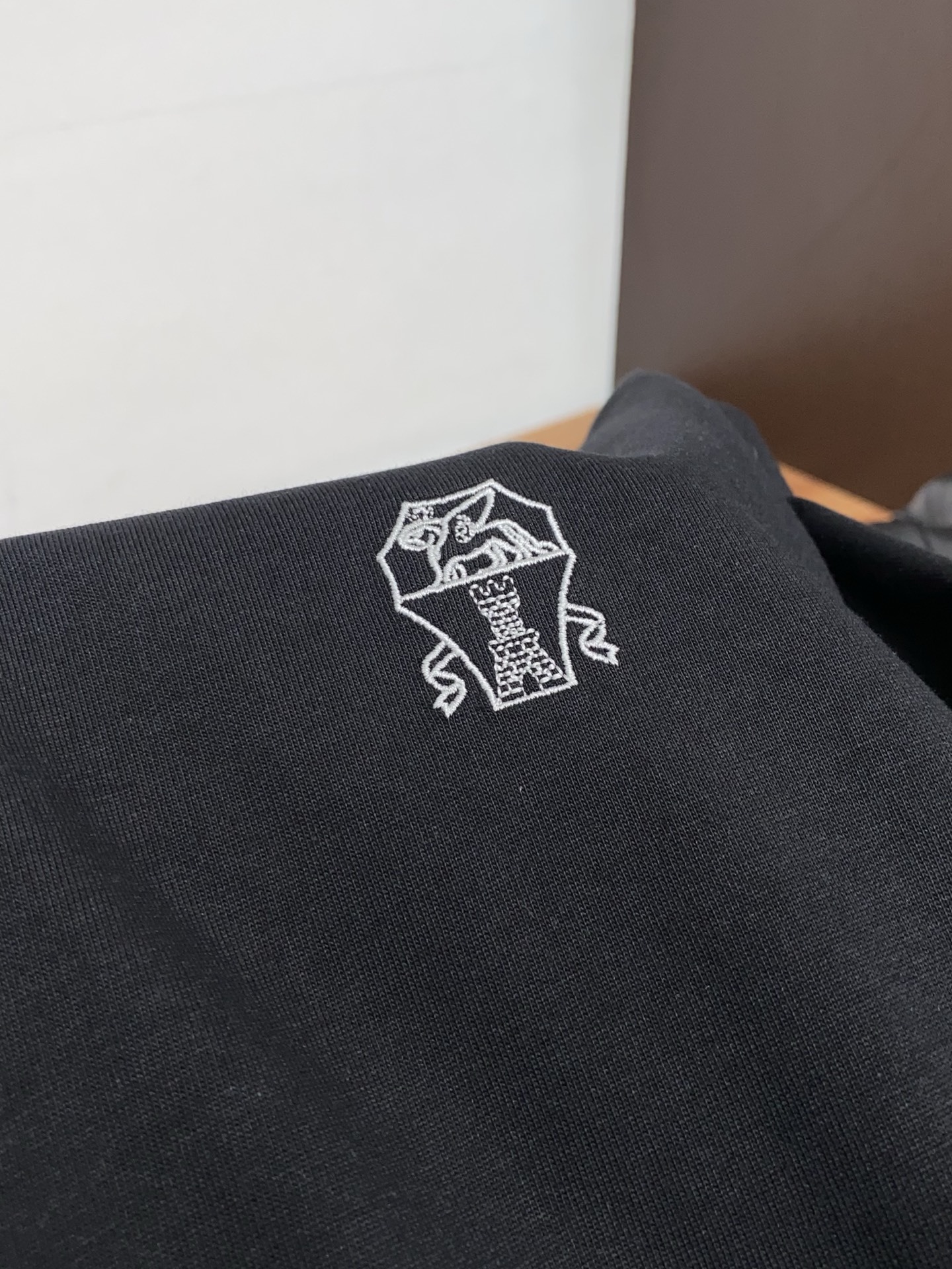 BC 新品2025AW秋冬新品,男士胸前经典 基础款圆领长袖T恤打底衫!贸易公司渠道稀出,同步GW发售,