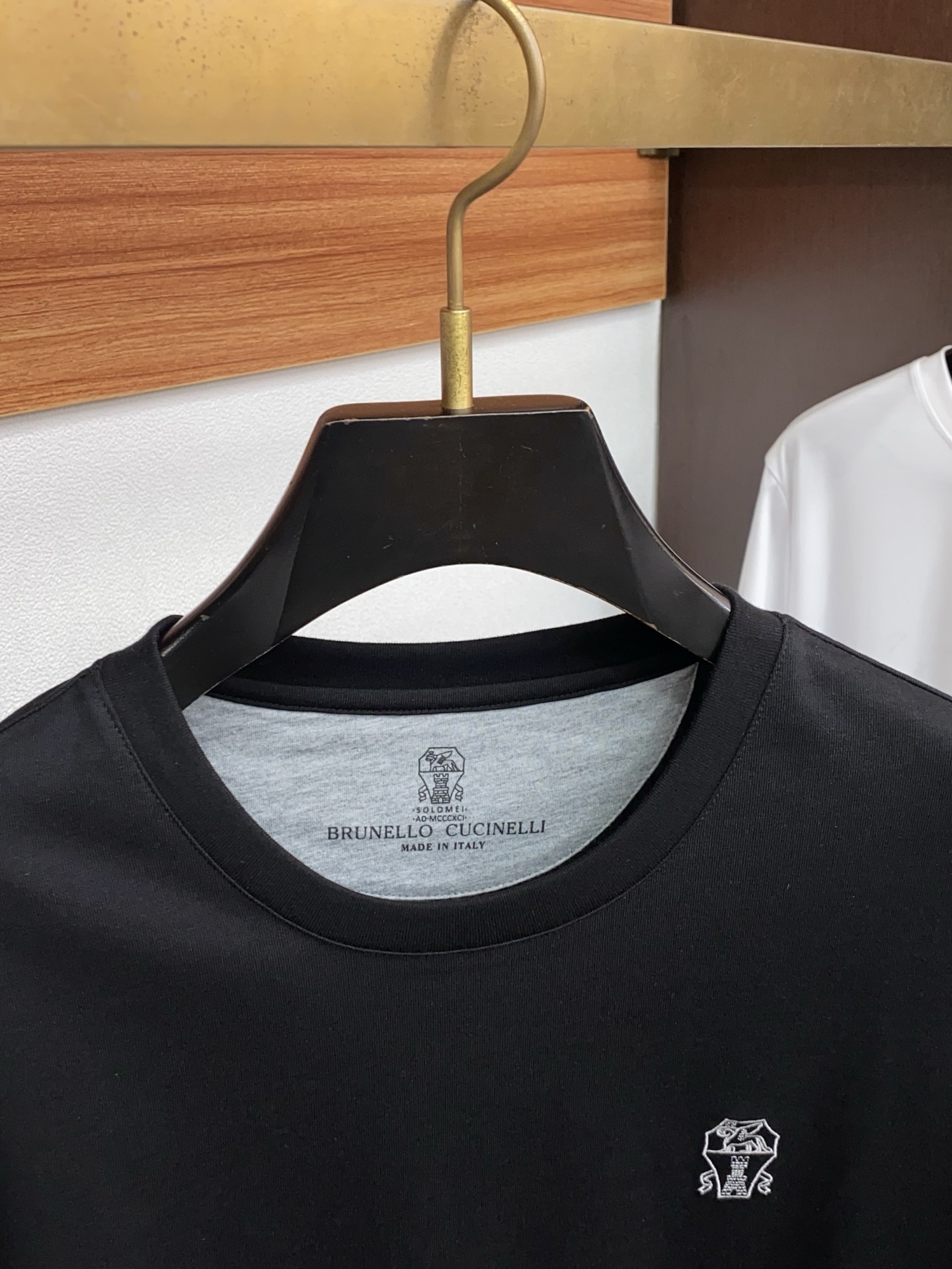 BC 新品2025AW秋冬新品,男士胸前经典 基础款圆领长袖T恤打底衫!贸易公司渠道稀出,同步GW发售,