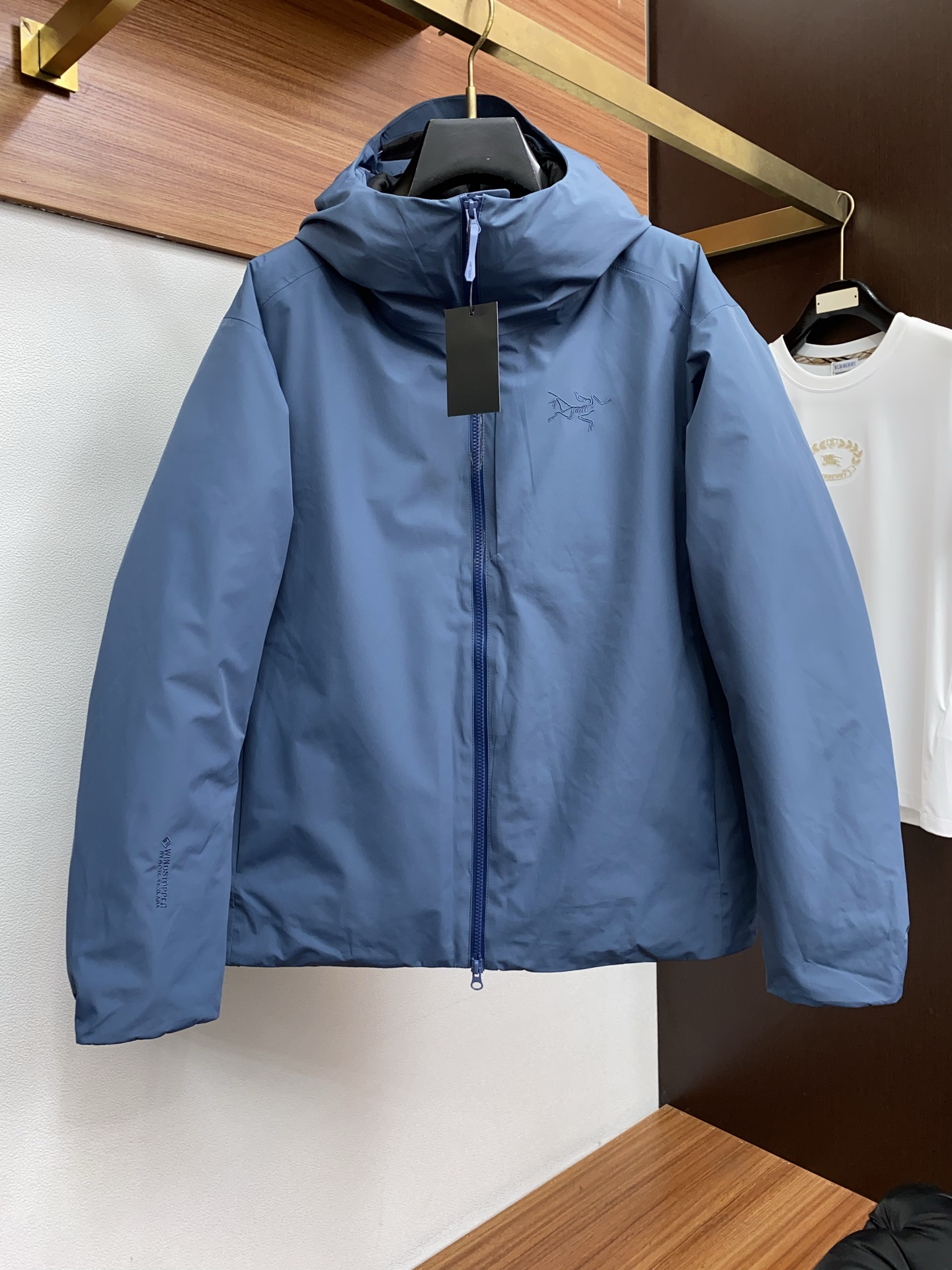 始祖鸟 2025秋冬新款🆕羽绒服 原版1:1订制五金配件全进口原版定制 欢迎专柜对比 绝对的高品质 采用