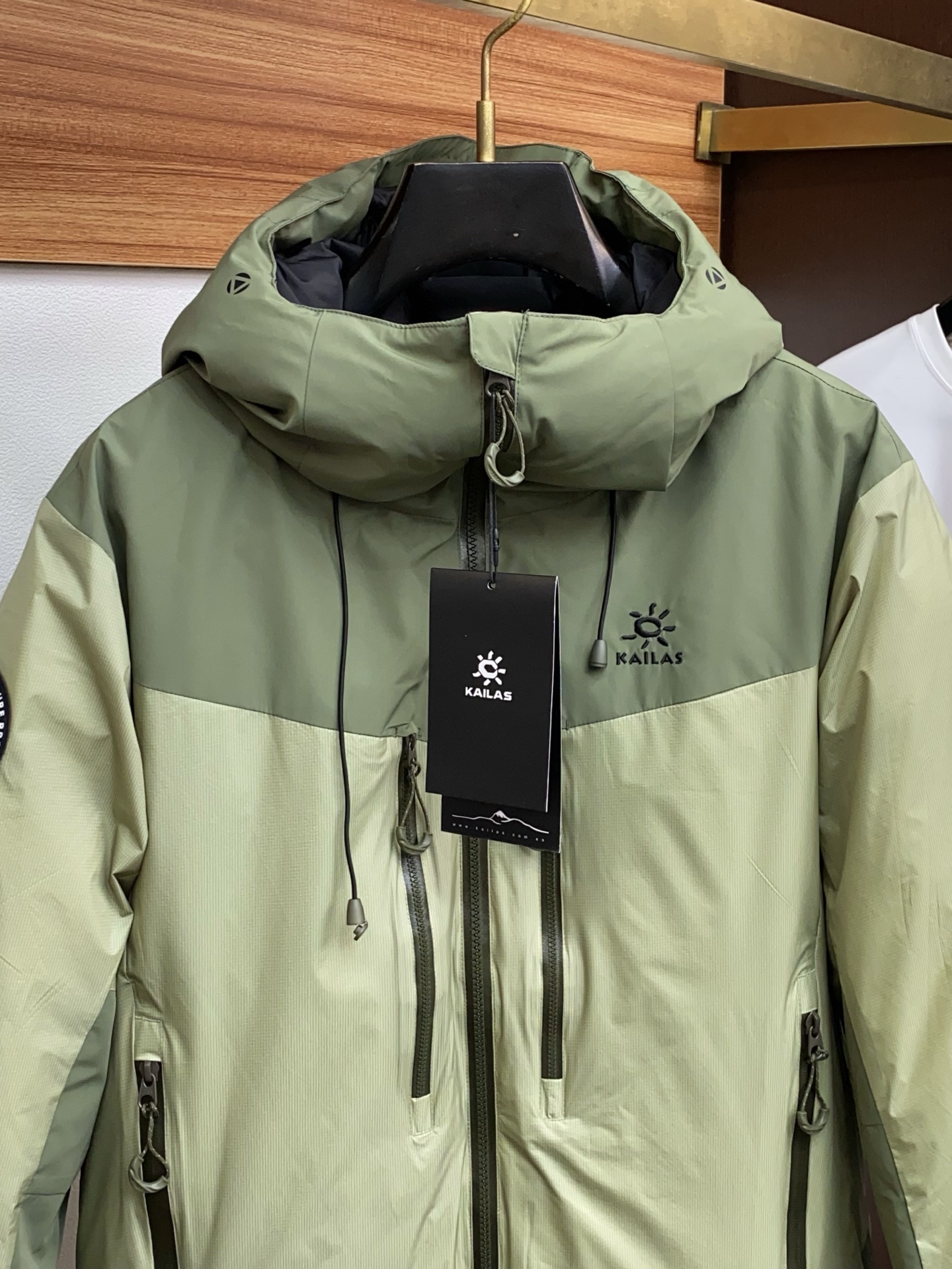 凯乐石 2025秋冬新款🆕羽绒服 原版1:1订制五金配件全进口原版定制 欢迎专柜对比 绝对的高品质 采用