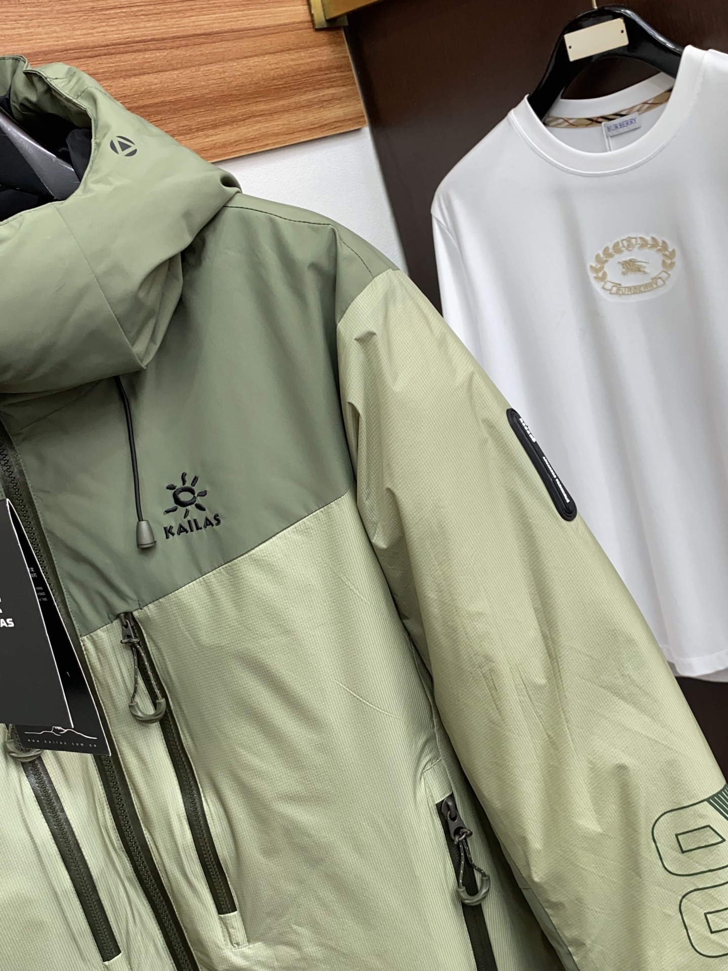 凯乐石 2025秋冬新款🆕羽绒服 原版1:1订制五金配件全进口原版定制 欢迎专柜对比 绝对的高品质 采用