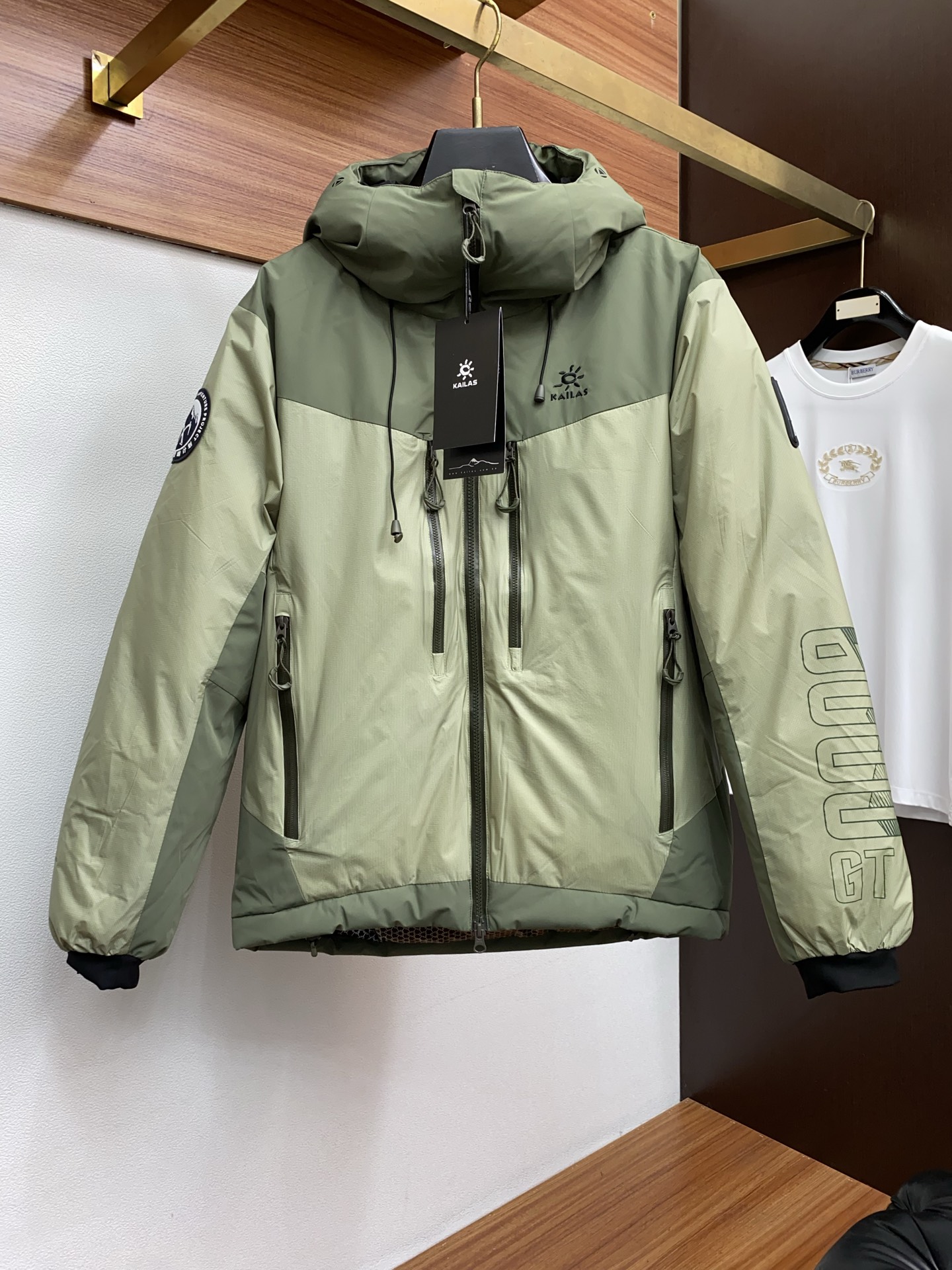 凯乐石 2025秋冬新款🆕羽绒服 原版1:1订制五金配件全进口原版定制 欢迎专柜对比 绝对的高品质 采用