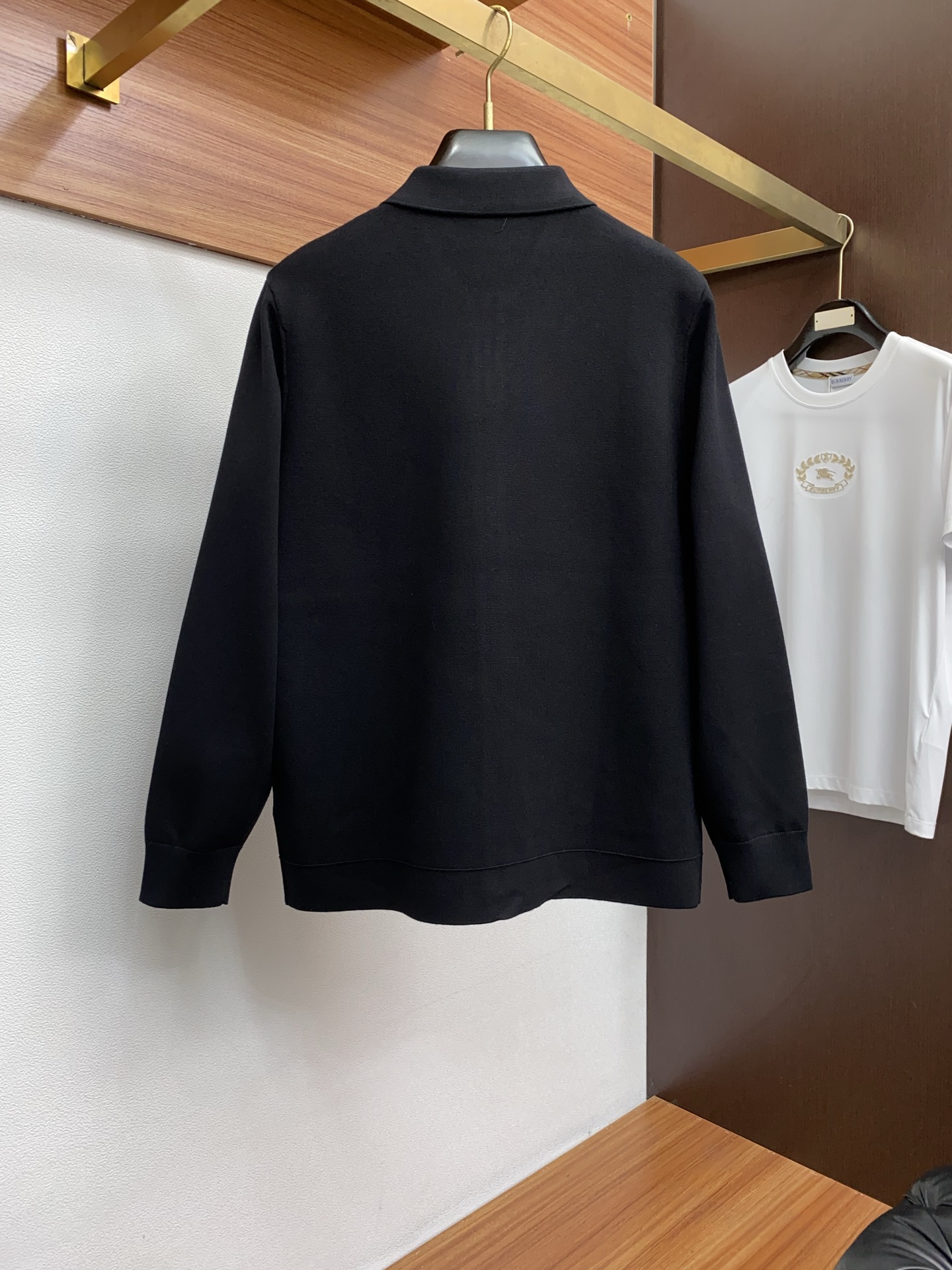 🌾 lP🆕 诺优翩雅 新款来袭！羊毛男士翻领拉链开衫毛衣外套，清爽干练的小立领设计，独特的编织工艺，让纹