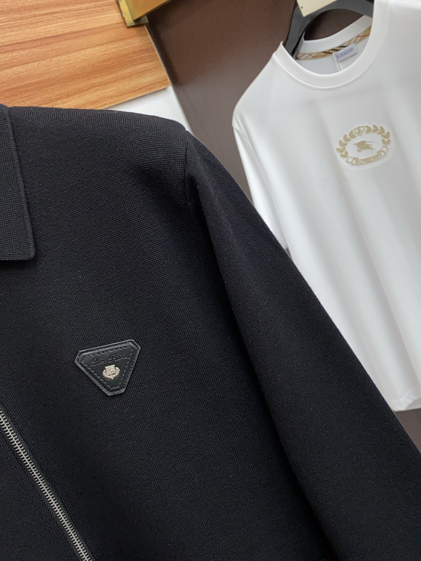 🌾 lP🆕 诺优翩雅 新款来袭！羊毛男士翻领拉链开衫毛衣外套，清爽干练的小立领设计，独特的编织工艺，让纹