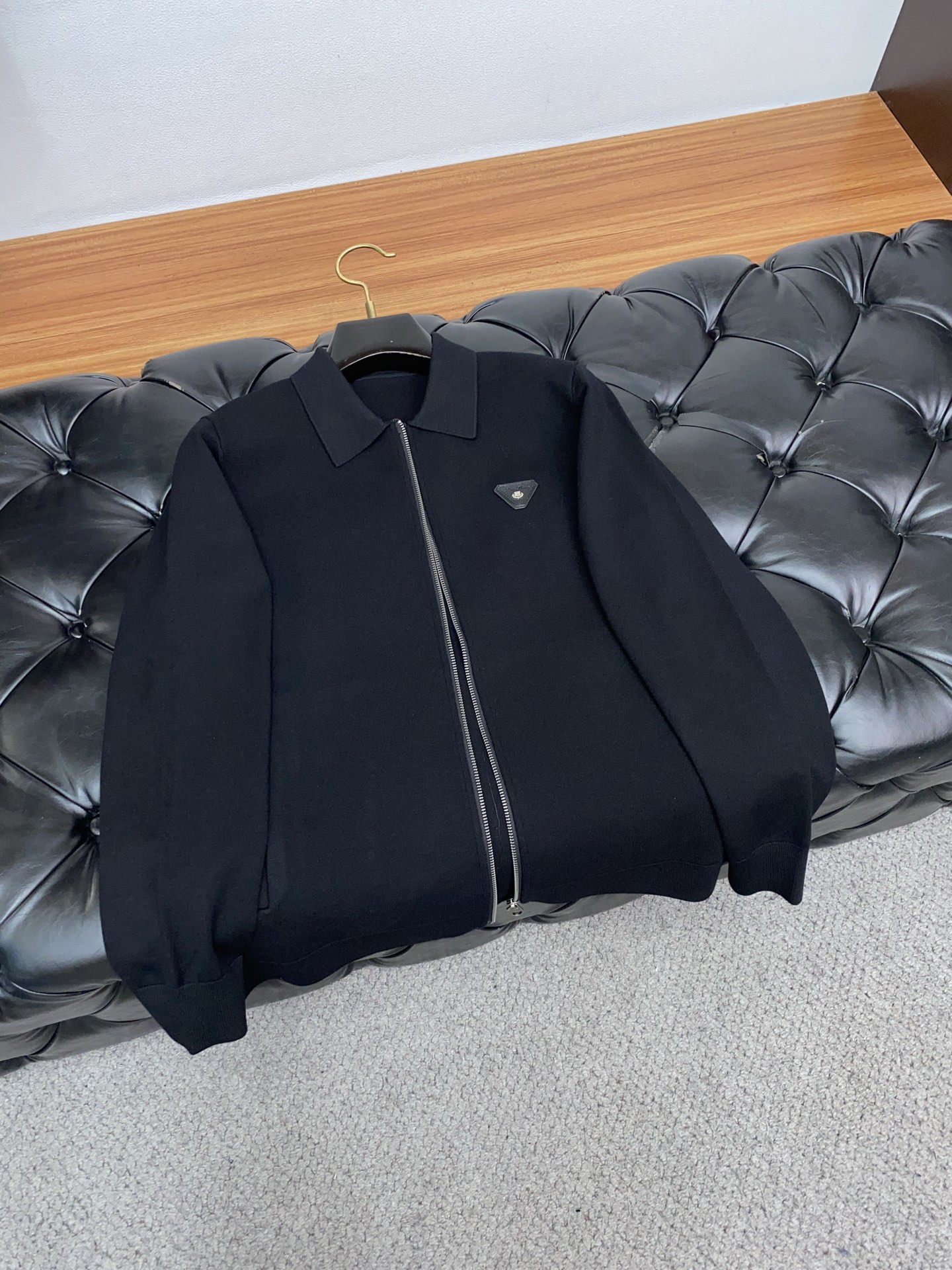 🌾 lP🆕 诺优翩雅 新款来袭！羊毛男士翻领拉链开衫毛衣外套，清爽干练的小立领设计，独特的编织工艺，让纹