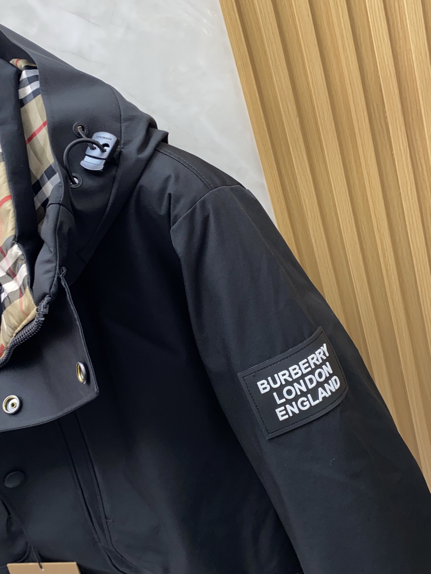 巴宝莉 秋冬新款羽绒服 原版1:1订制五金配件全进口原版定制 欢迎专柜对比 绝对的高品质 采用顶级90白